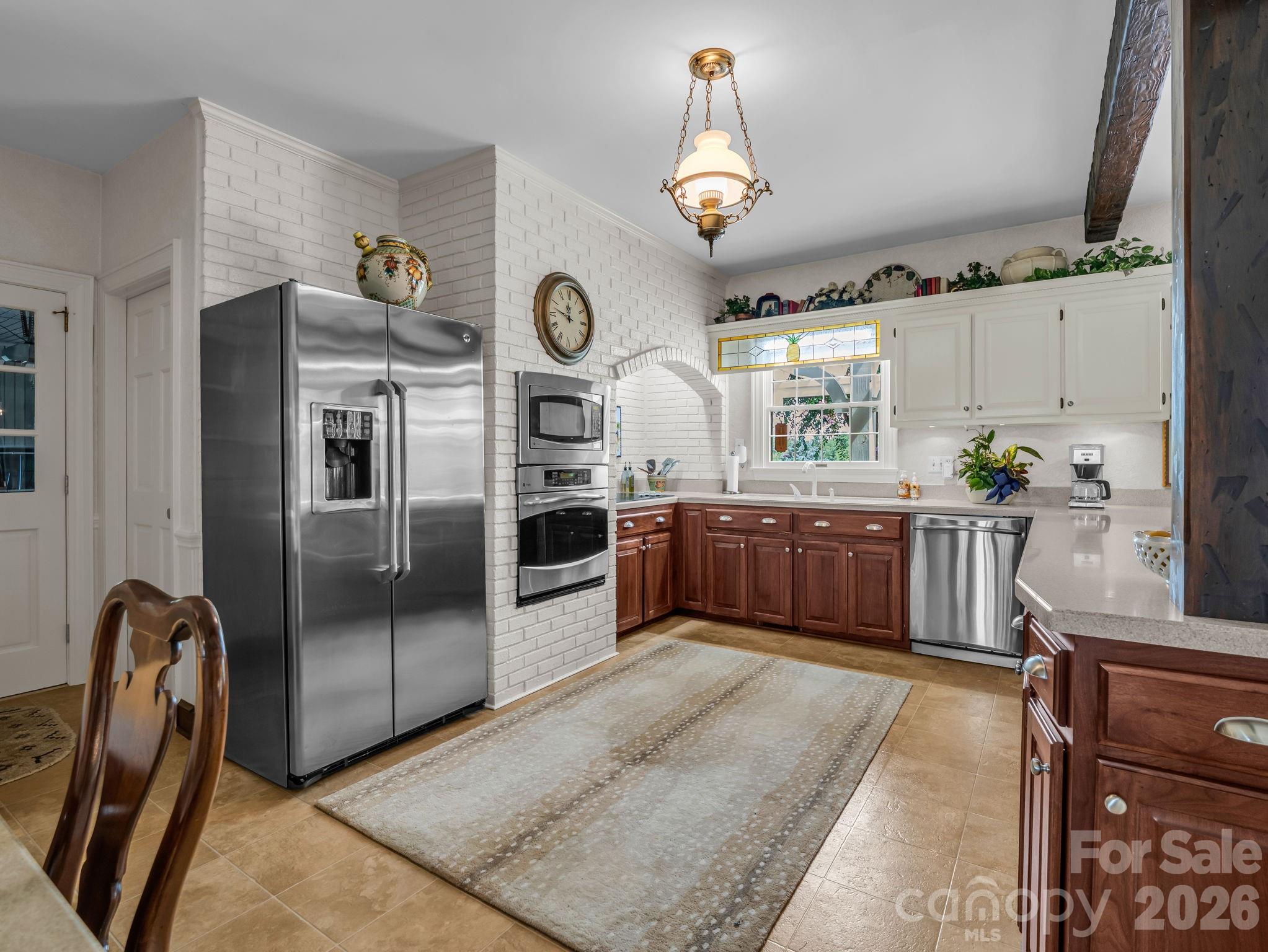 kitchen - 164 Brookfield Drive, Forest City