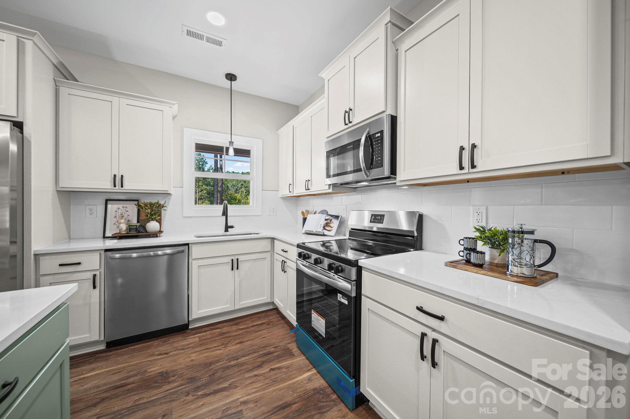 Kitchen - 224 Plantation Way, Mount Gilead