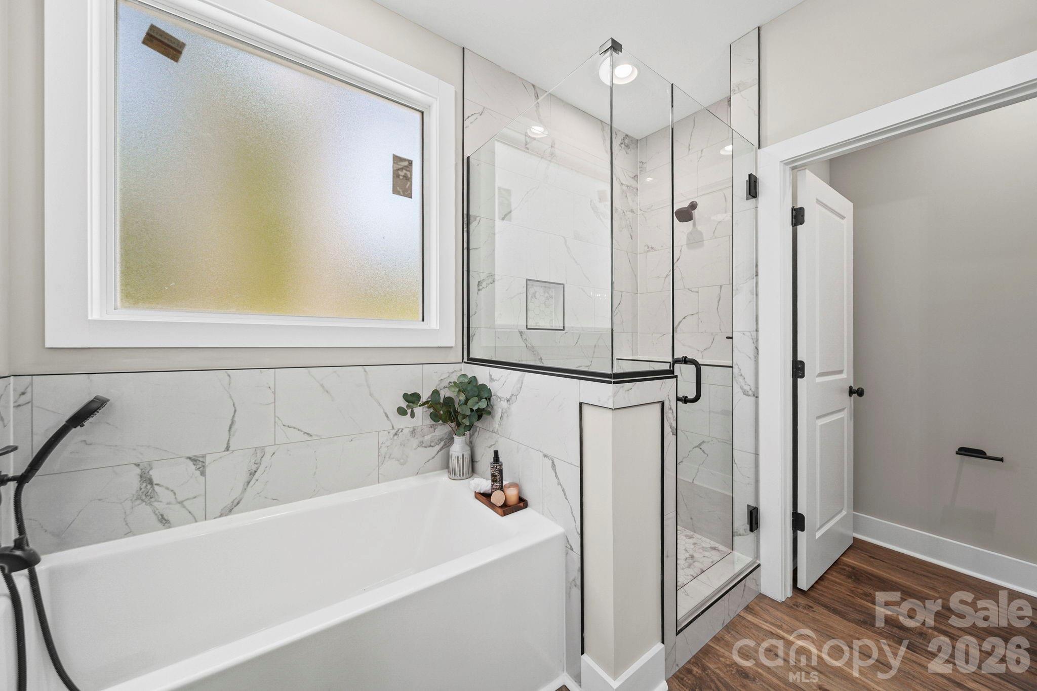 Primary bedroom en-suite bath - 224 Plantation Way, Mount Gilead
