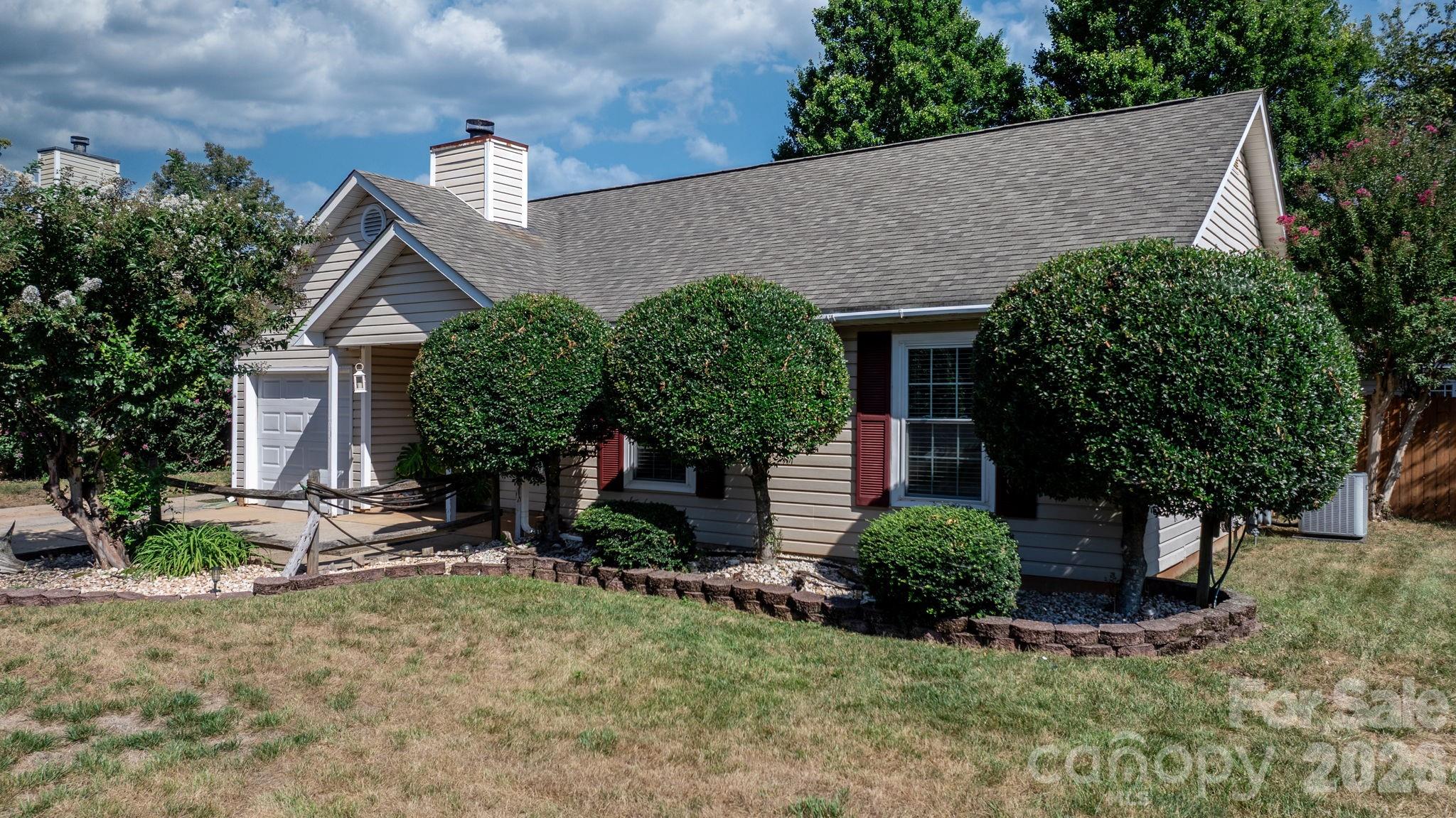Single Family Residence at 16522 Glenfurness Drive, Huntersville, photo 38 of 42