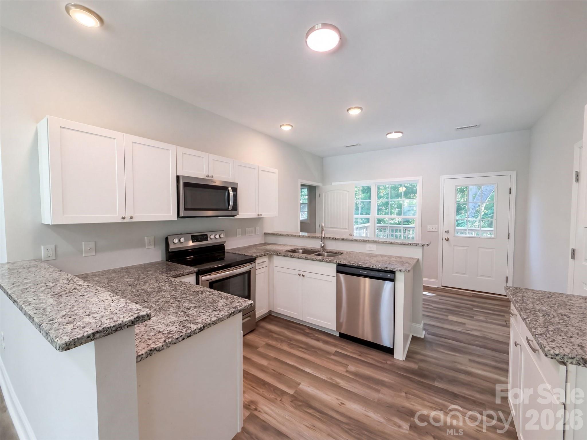 Single Family Residence at 604 Stewart Court, Statesville, photo 2 of 15