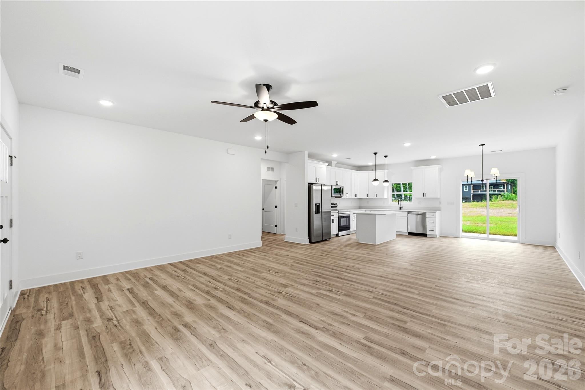 Single Family Residence at 3272 Fairview Drive, Gastonia, photo 18 of 40