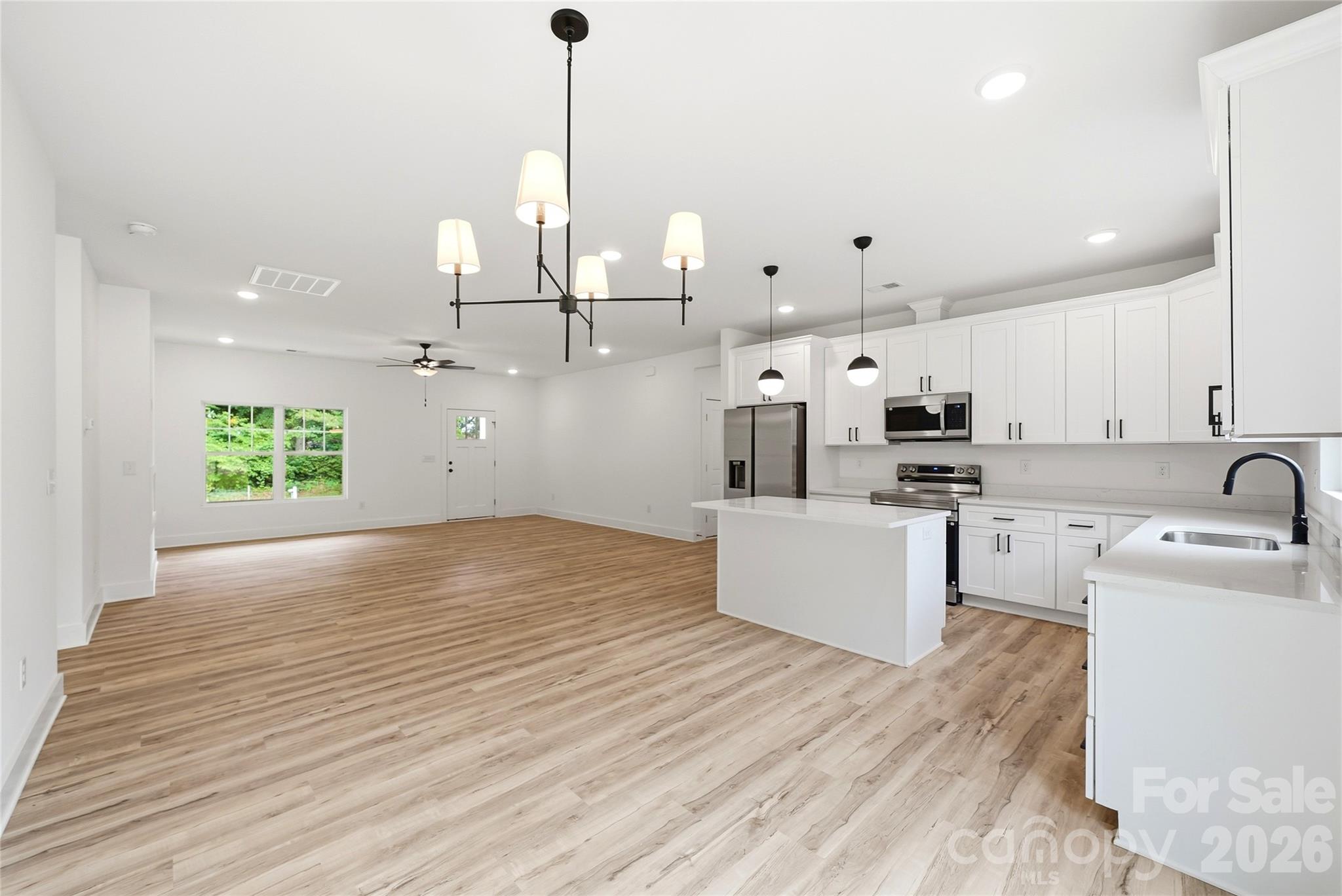 Single Family Residence at 3272 Fairview Drive, Gastonia, photo 24 of 40