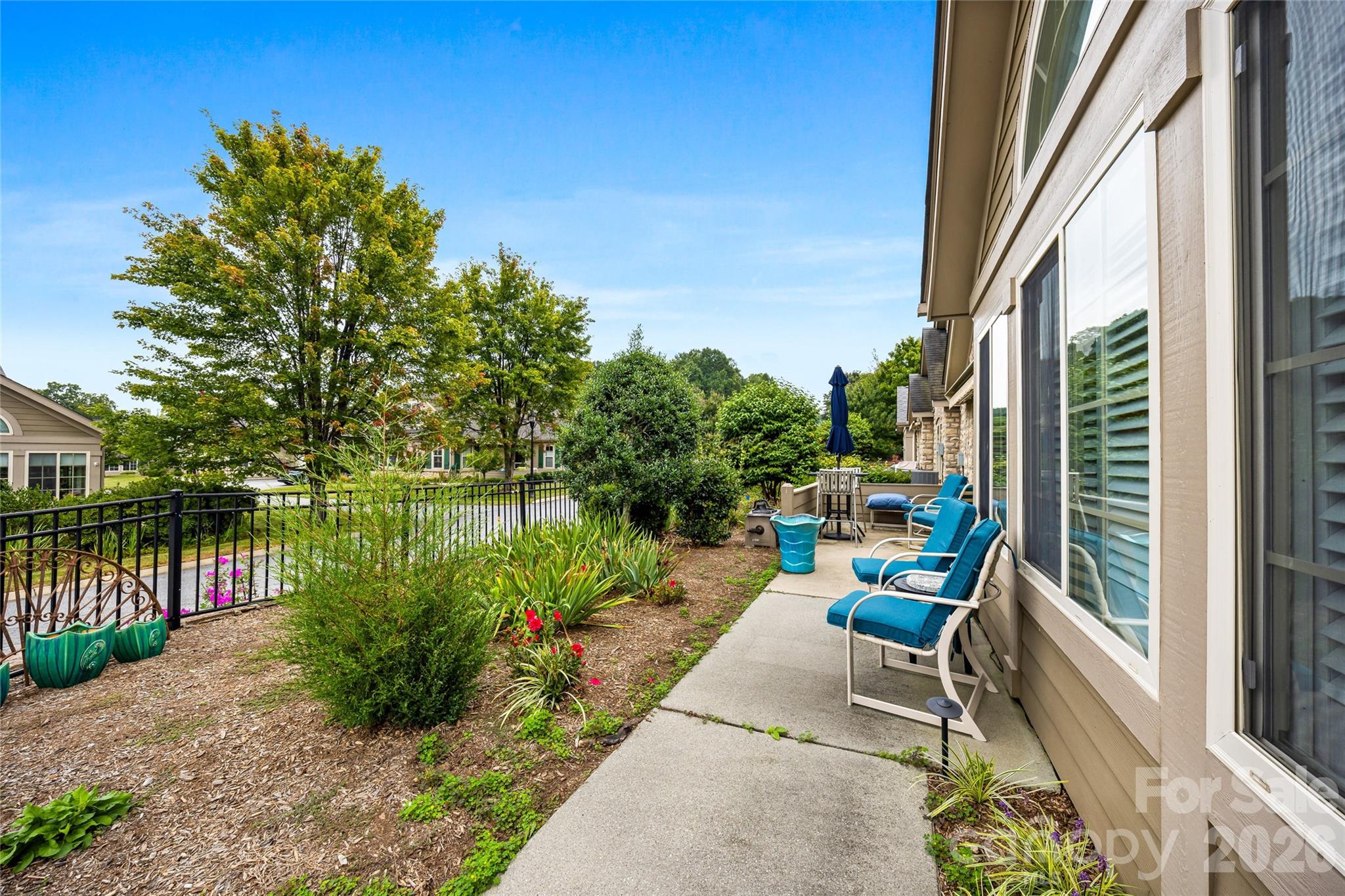 Townhouse at 31 Braeburn Way, Flat Rock, photo 7 of 31
