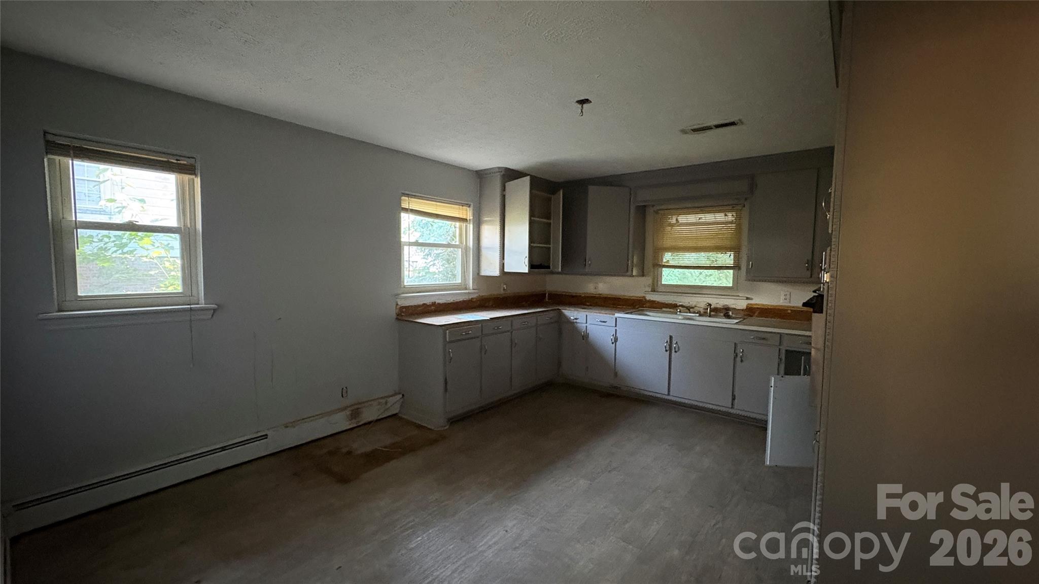 Single Family Residence at 506 Whisnant Street, Shelby, photo 6 of 40