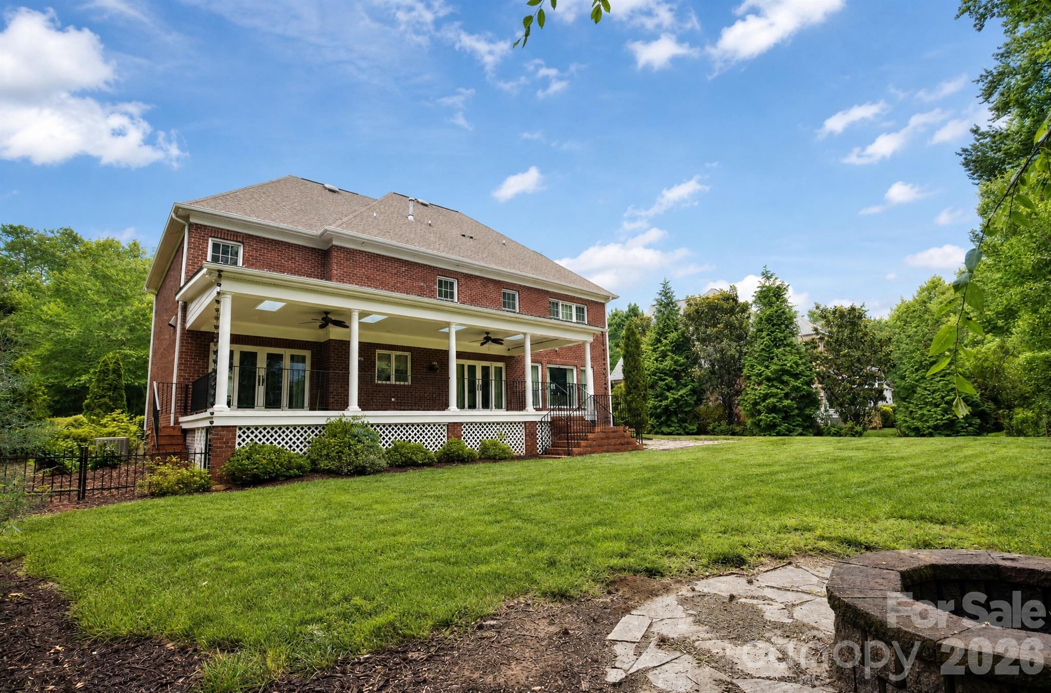 Single Family Residence at 880 Hickory Stick Drive, Fort Mill, photo 4 of 29