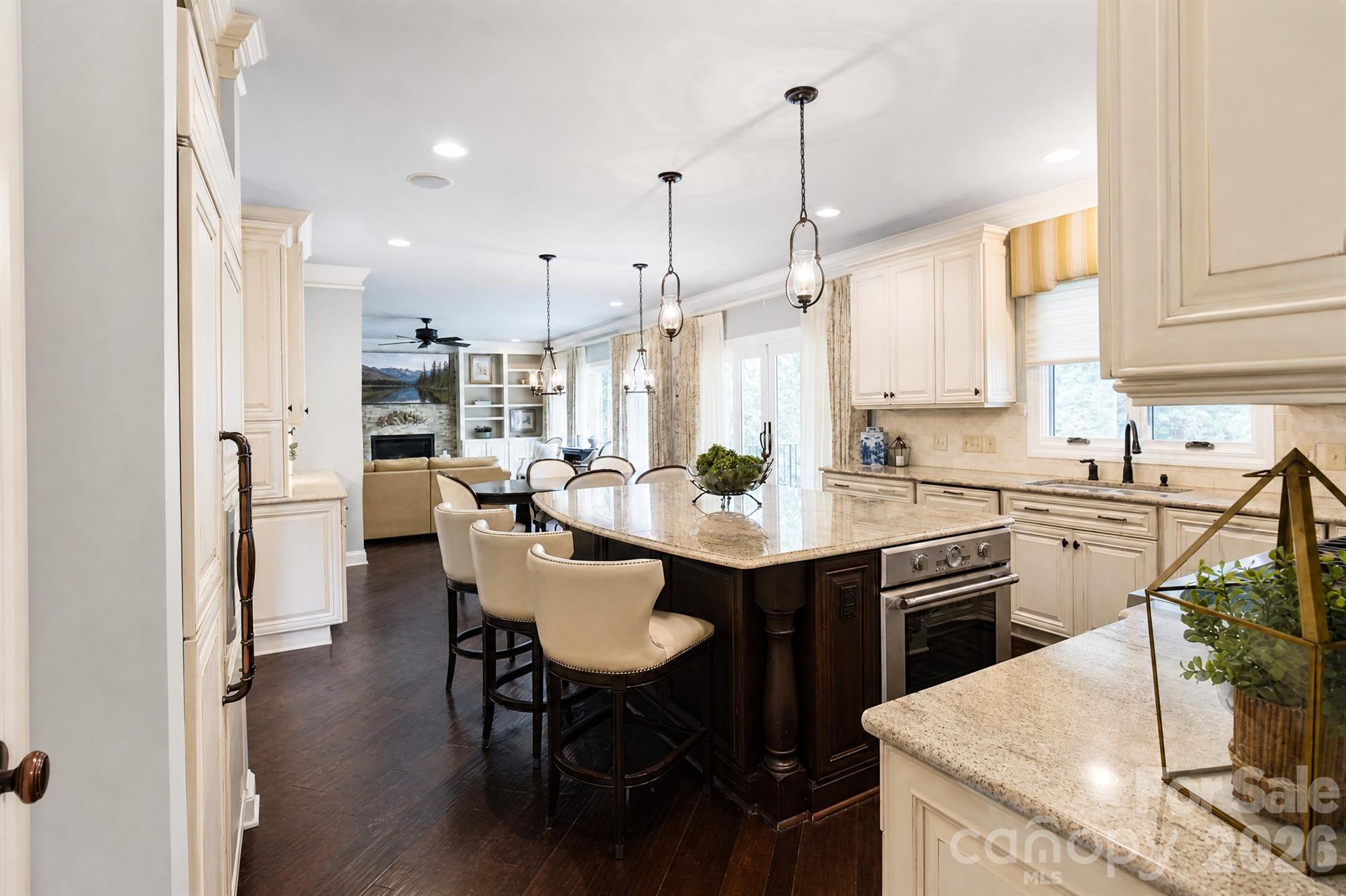 Single Family Residence at 880 Hickory Stick Drive, Fort Mill, photo 6 of 29