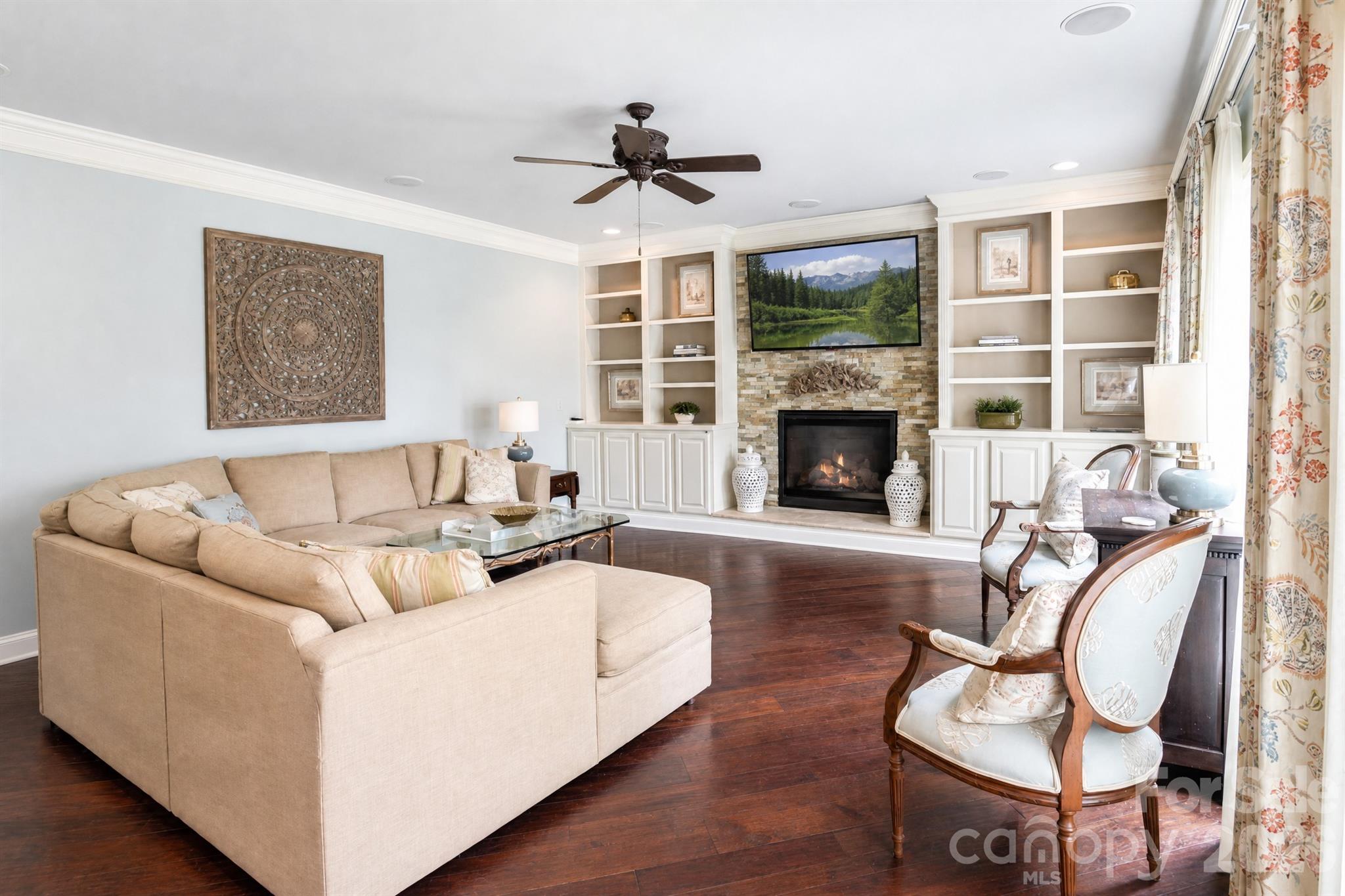Single Family Residence at 880 Hickory Stick Drive, Fort Mill, photo 11 of 29