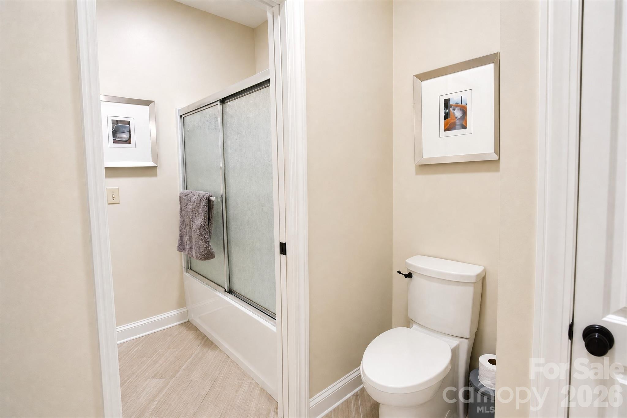 Single Family Residence at 880 Hickory Stick Drive, Fort Mill, photo 21 of 29