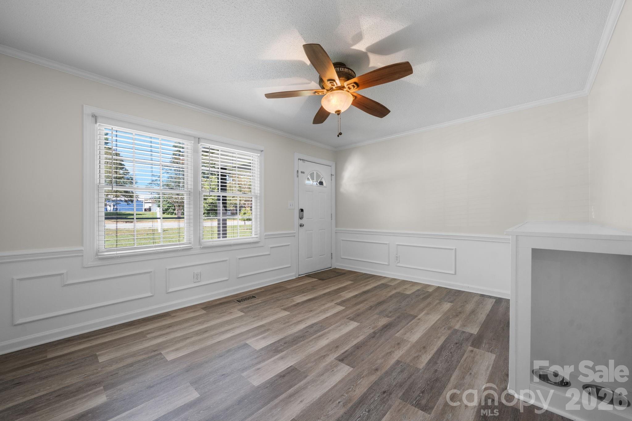 Single Family Residence at 5795 Valley Field Road, Hickory, photo 8 of 48