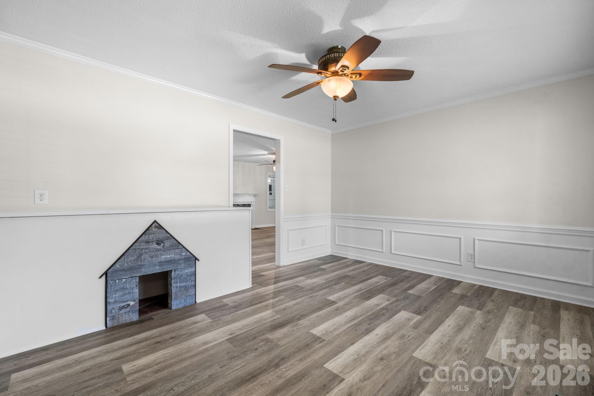 Single Family Residence at 5795 Valley Field Road, Hickory, photo 9 of 48