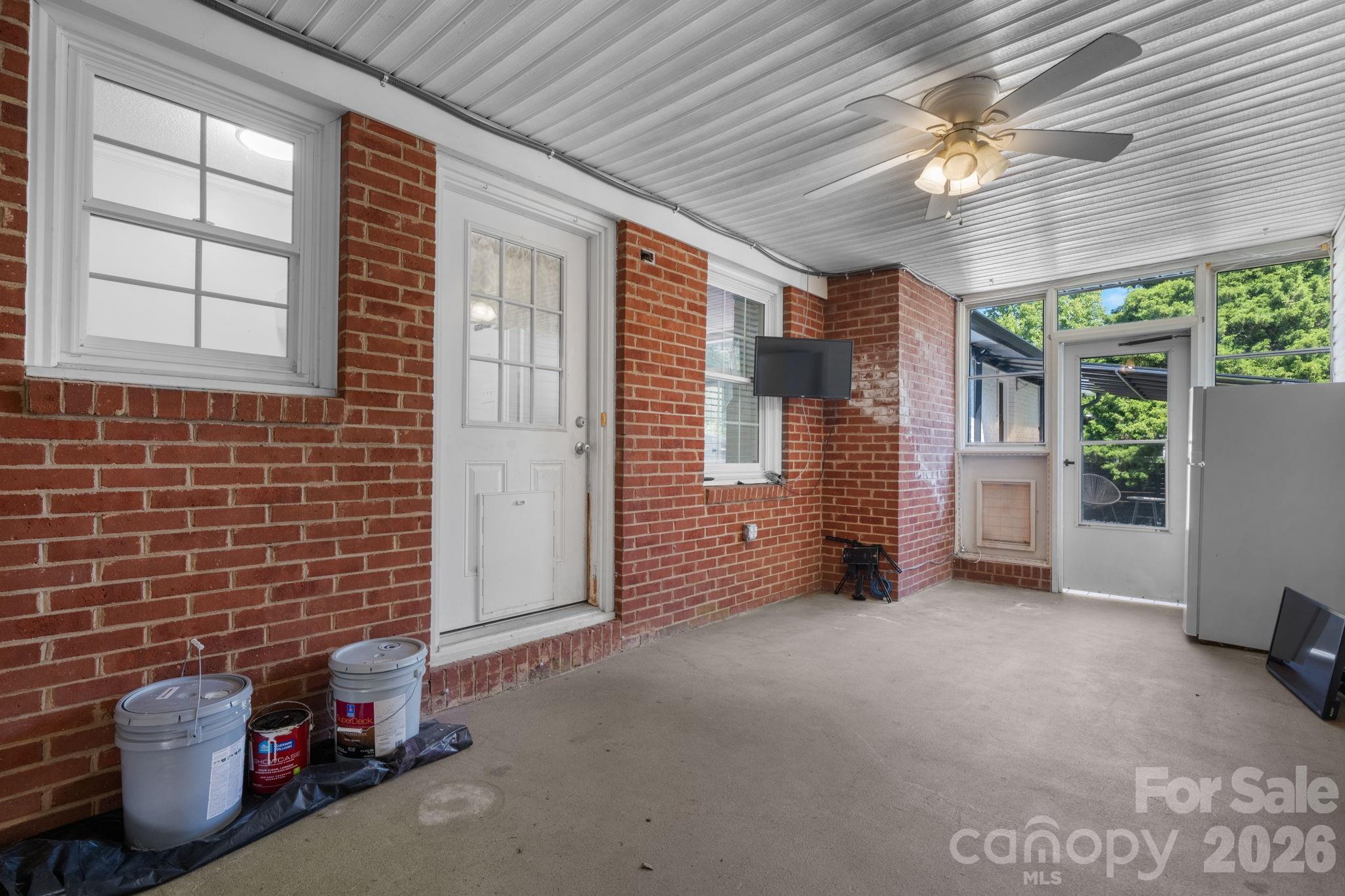 Single Family Residence at 5795 Valley Field Road, Hickory, photo 24 of 48