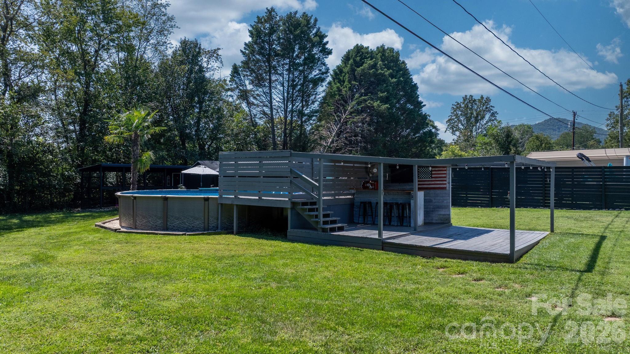 Single Family Residence at 5795 Valley Field Road, Hickory, photo 29 of 48