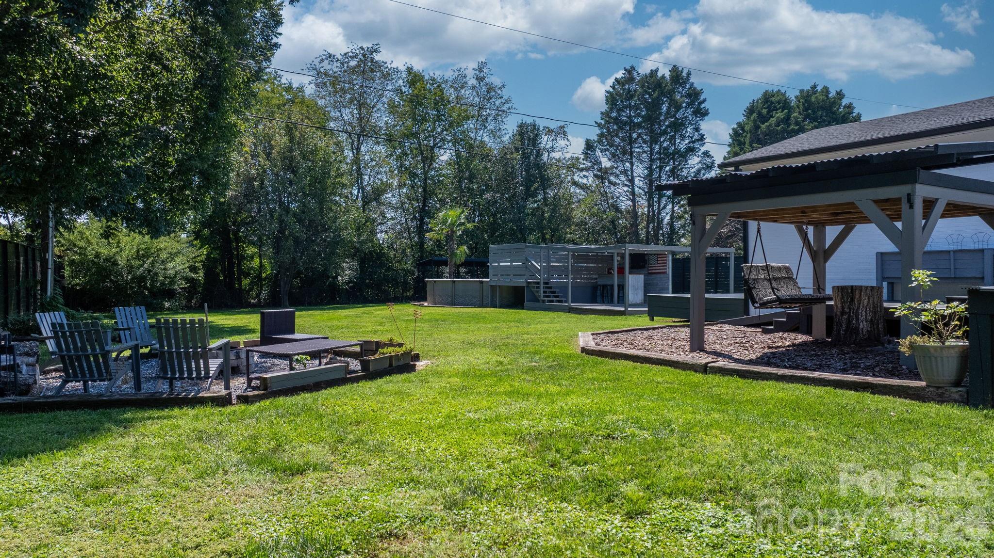 Single Family Residence at 5795 Valley Field Road, Hickory, photo 37 of 48