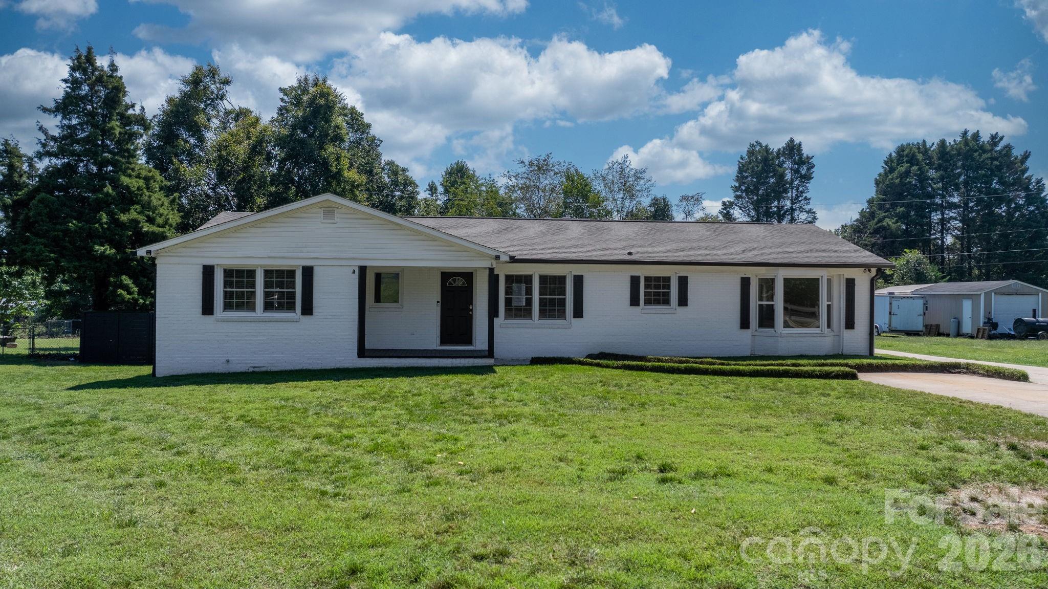 Single Family Residence at 5795 Valley Field Road, Hickory, photo 43 of 48