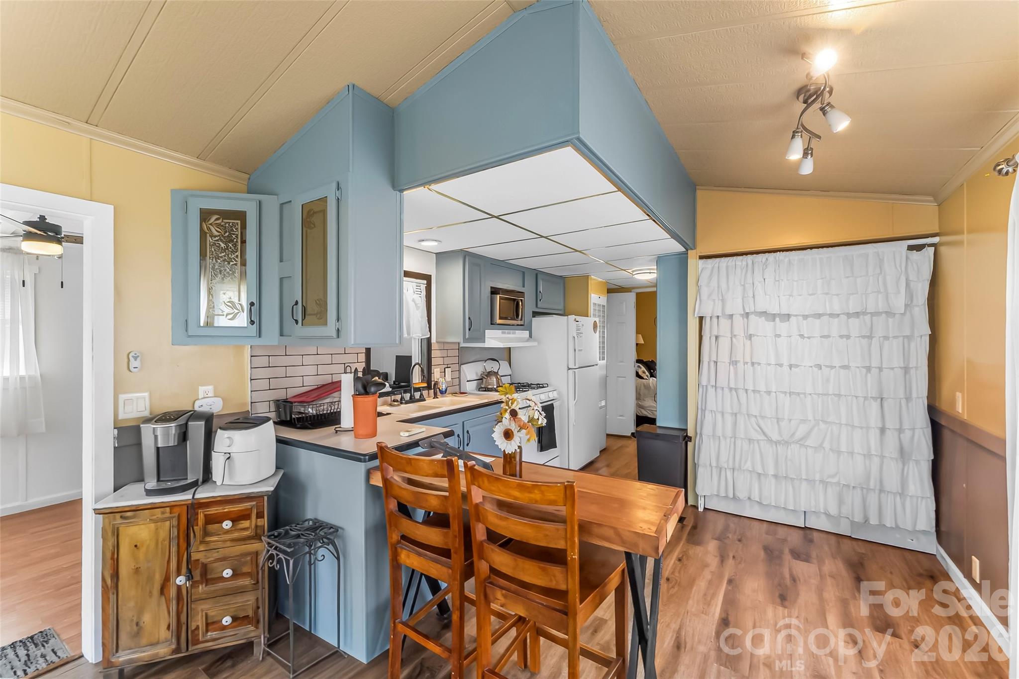 Single Family Residence at 315 Mallard Loop, Waynesville, photo 7 of 17
