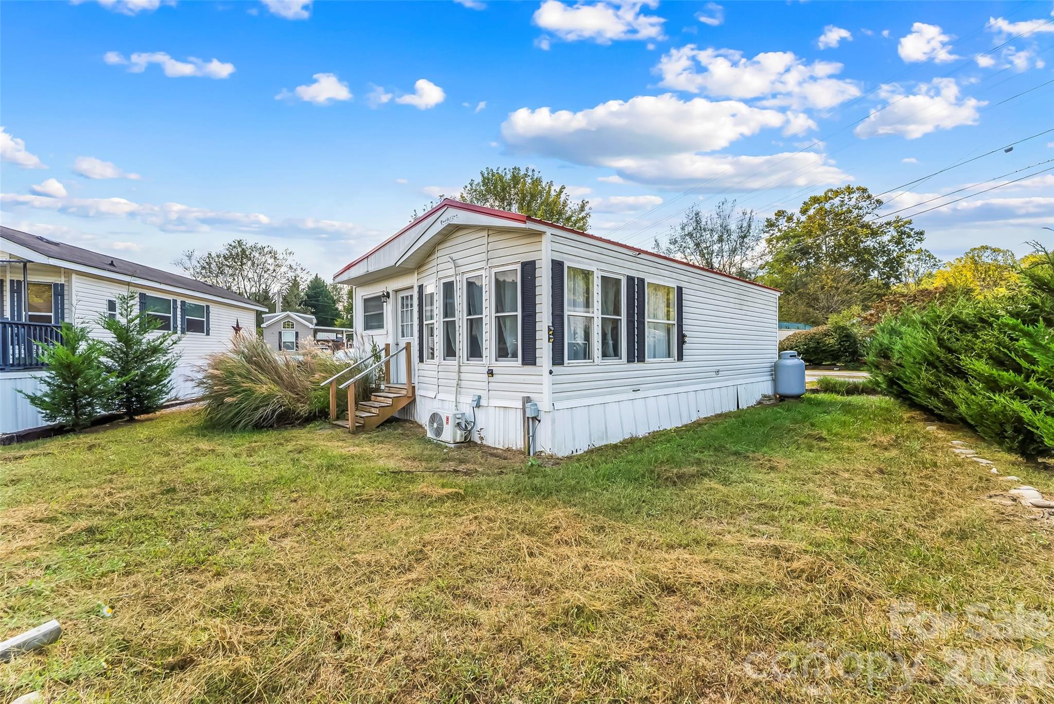 Single Family Residence at 315 Mallard Loop, Waynesville, photo 14 of 17