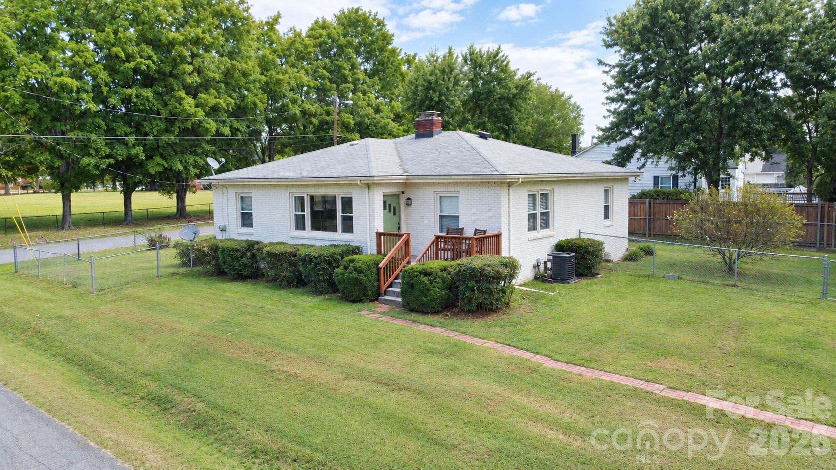 Single Family Residence at 2000 Clay Street, Kannapolis, photo 24 of 32