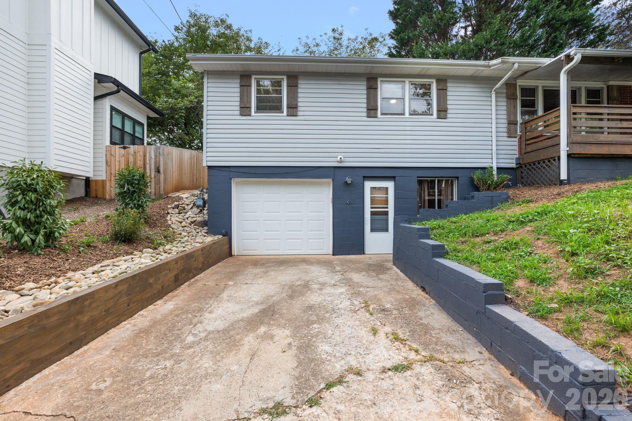 Single Family Residence at 212 Pennsylvania Avenue, Asheville, photo 24 of 37
