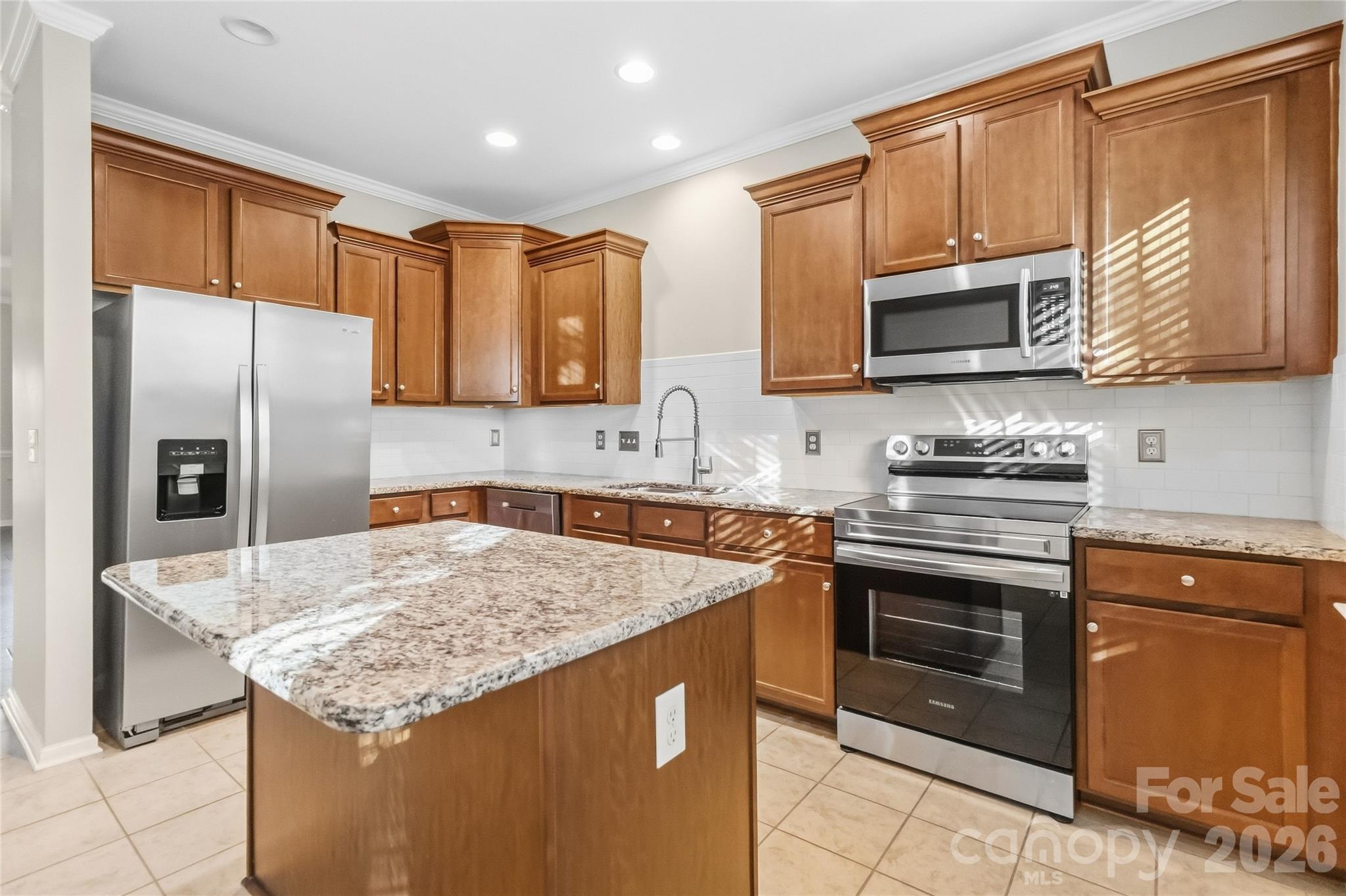 Townhouse at 10710 Kemptown Square Square S, Mint Hill, photo 8 of 25