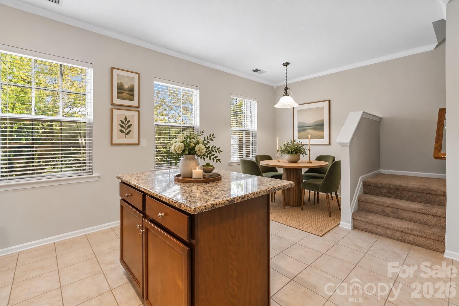 Virtually Staged - 10710 Kemptown Square Square S, Mint Hill
