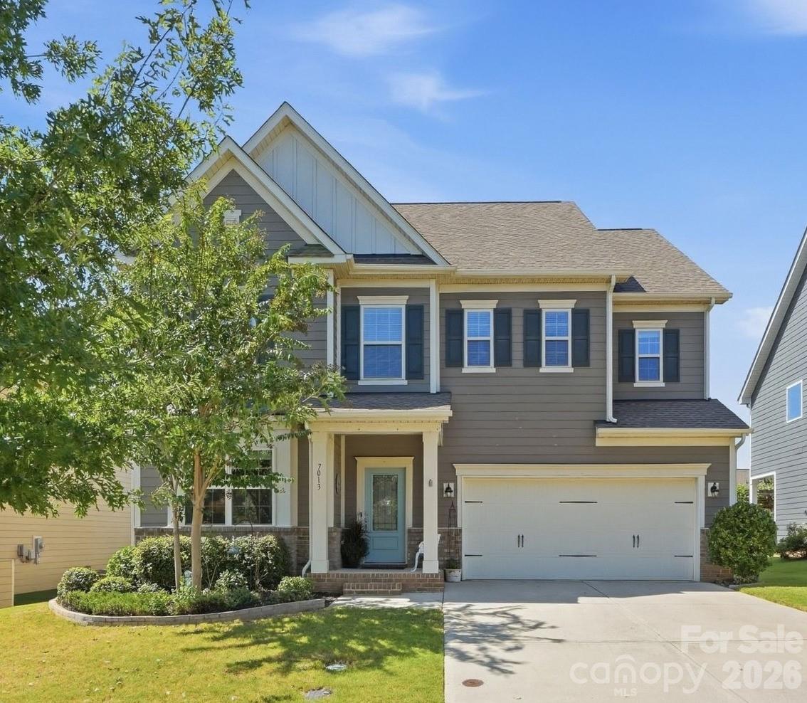 Single Family Residence at 7013 Hamilton Mill Drive, Waxhaw, photo 3 of 40