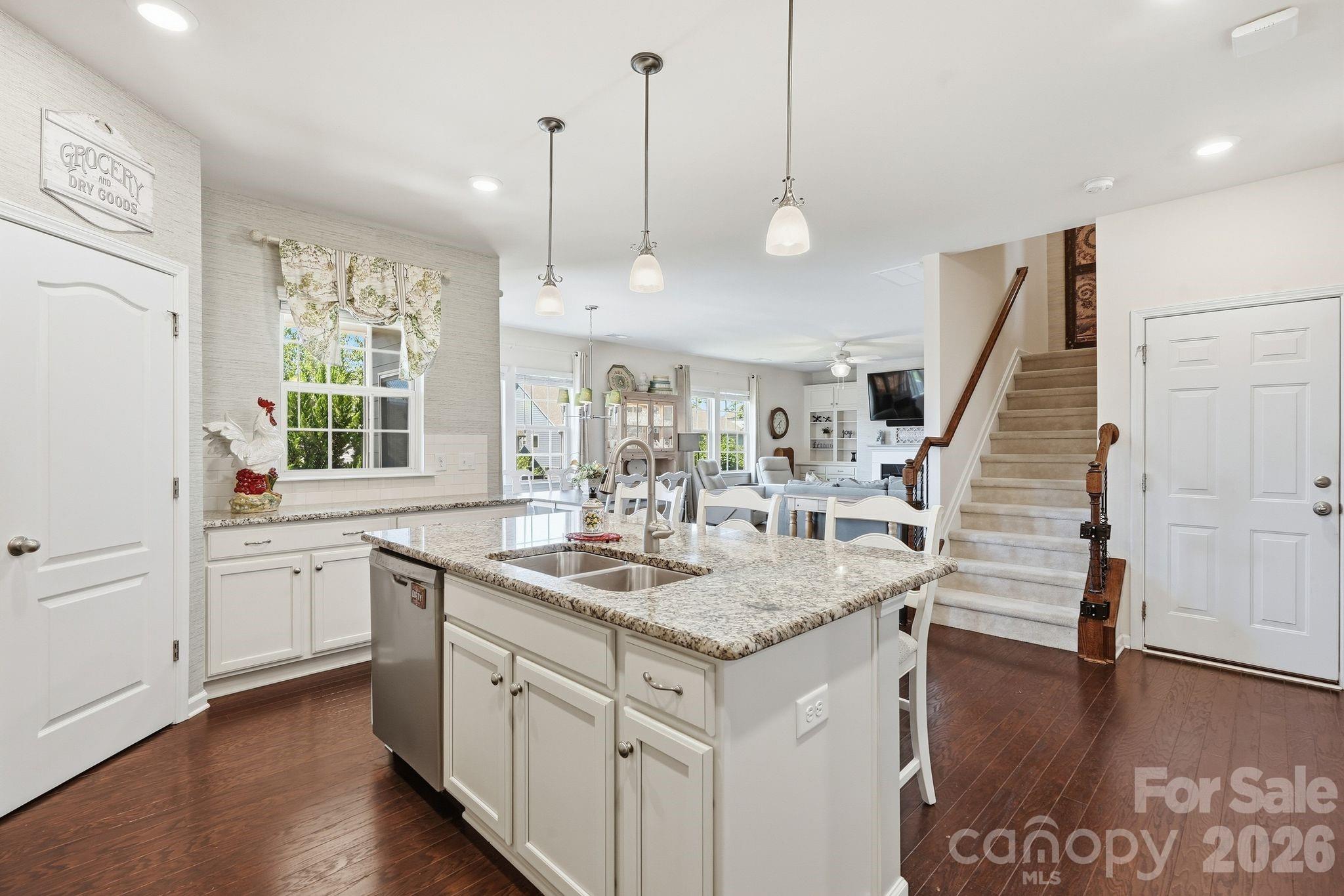 Single Family Residence at 7013 Hamilton Mill Drive, Waxhaw, photo 15 of 40