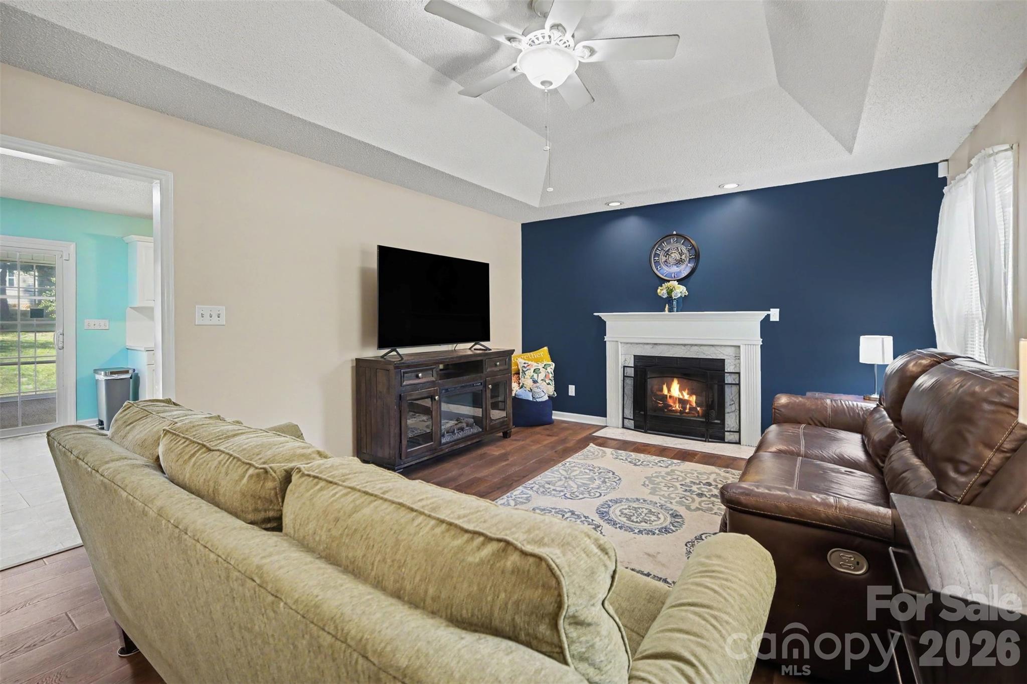 Single Family Residence at 515 Harmony Glen Circle, Rock Hill, photo 3 of 35