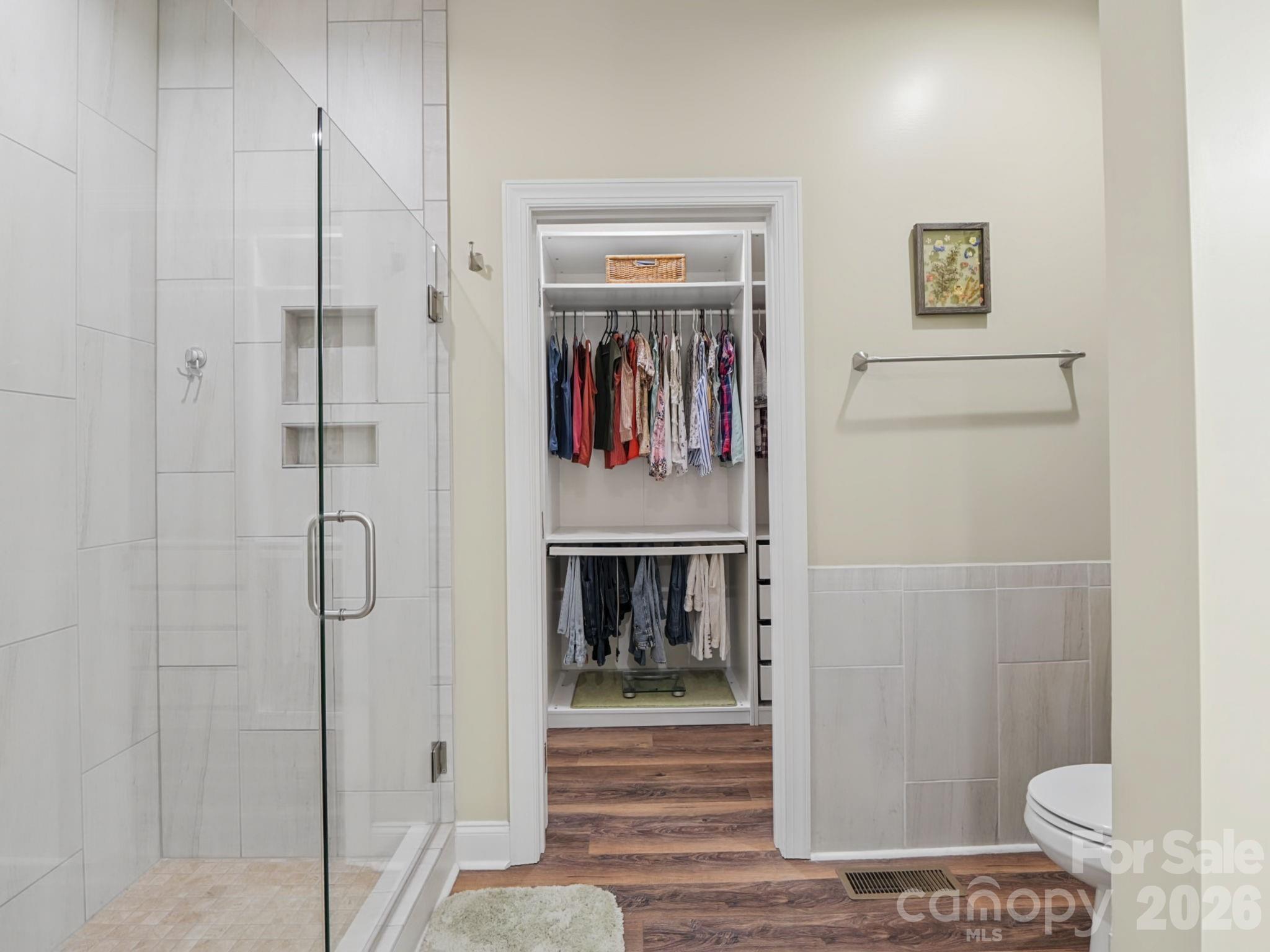 Primary Bath – Walk-In Shower - 168 Willow Place Circle, Hendersonville