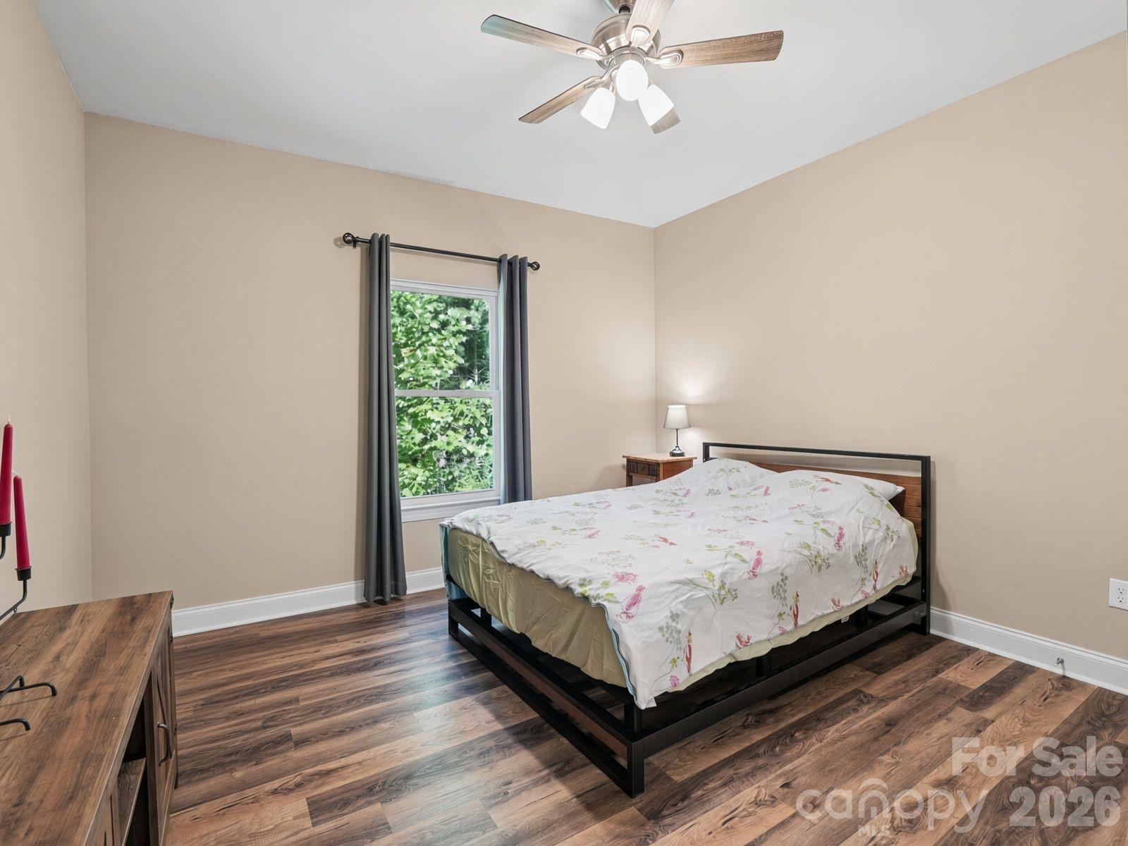 En-Suite Bedroom - 168 Willow Place Circle, Hendersonville