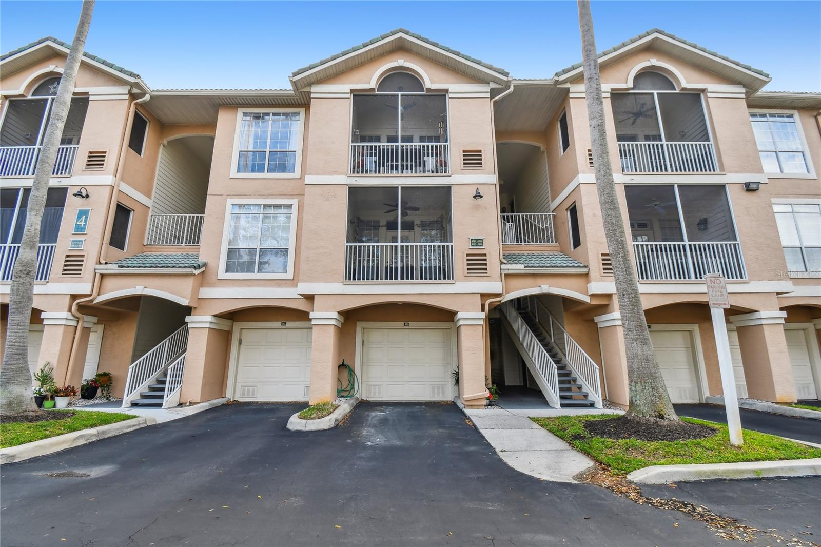 4304 BAY CLUB CIR #4304