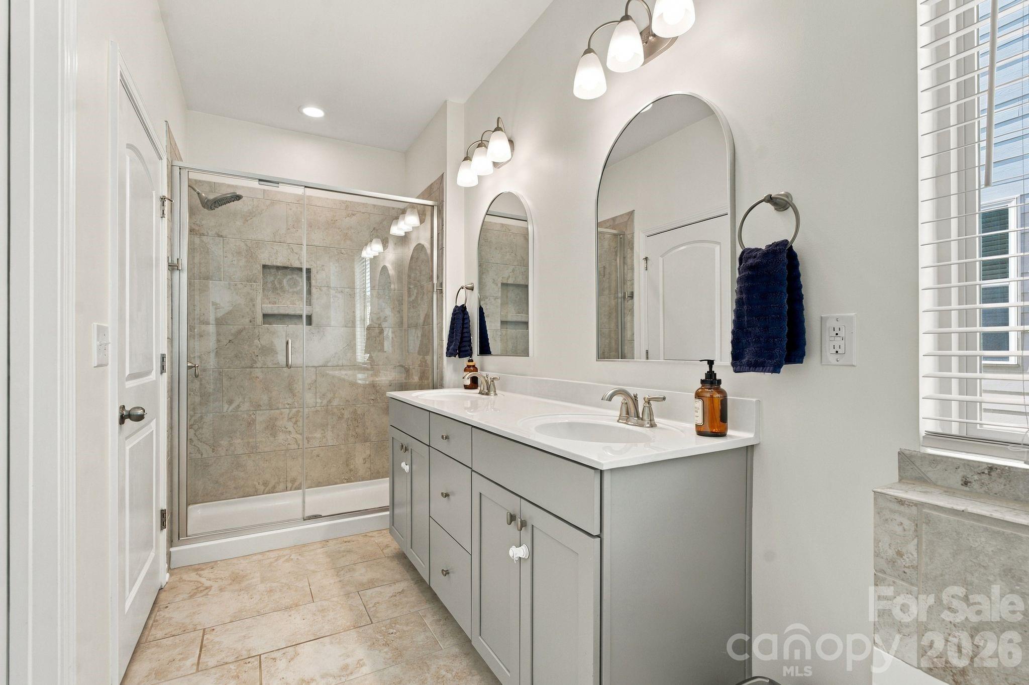 Single Family Residence at 12804 Heath Grove Drive, Huntersville, photo 21 of 41