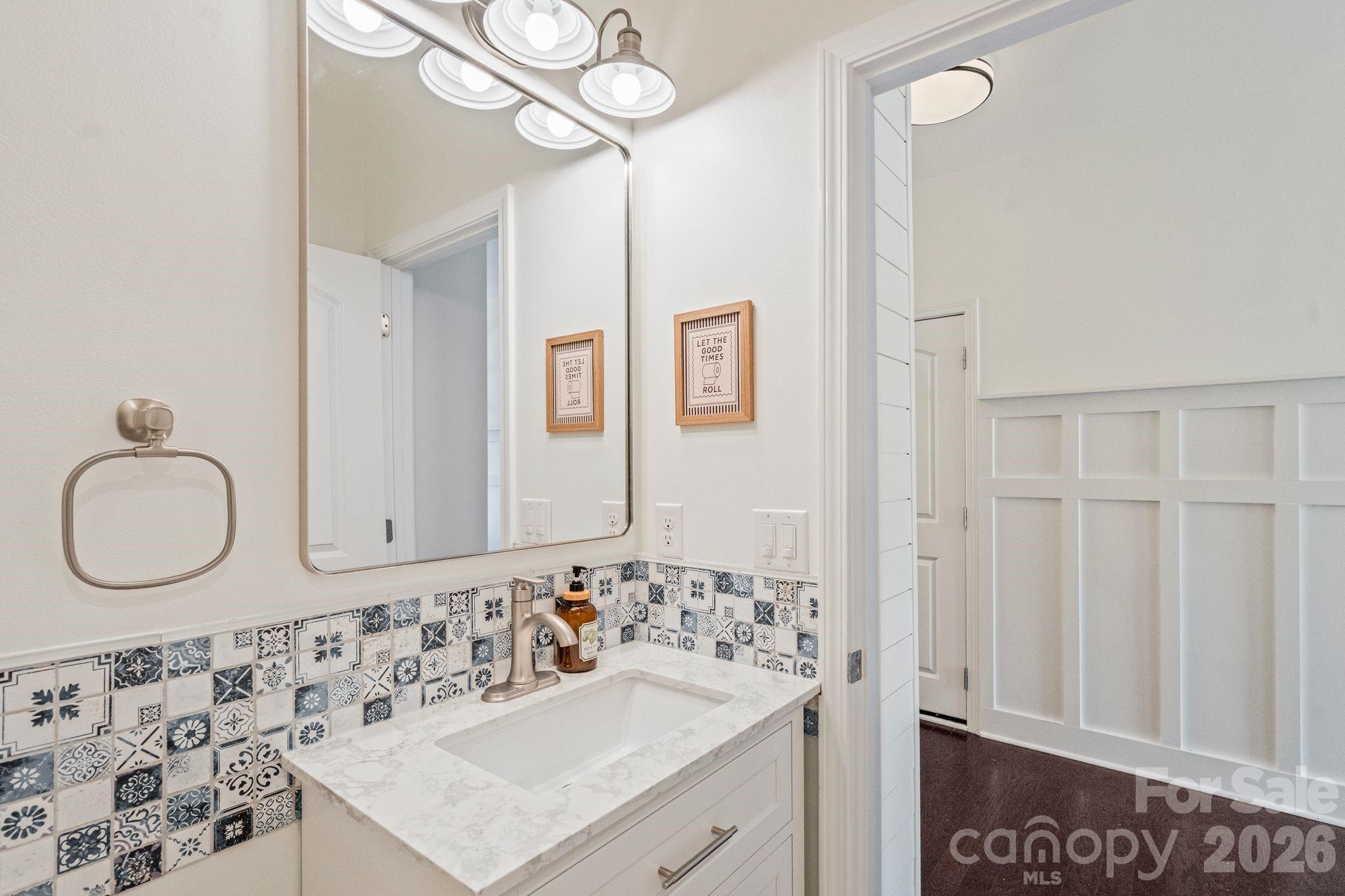 Single Family Residence at 12804 Heath Grove Drive, Huntersville, photo 26 of 41
