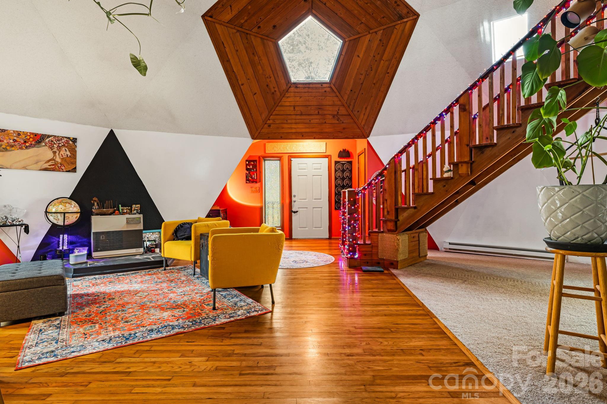 Single Family Residence at 425 Bob Barnwell Road, Asheville, photo 5 of 48