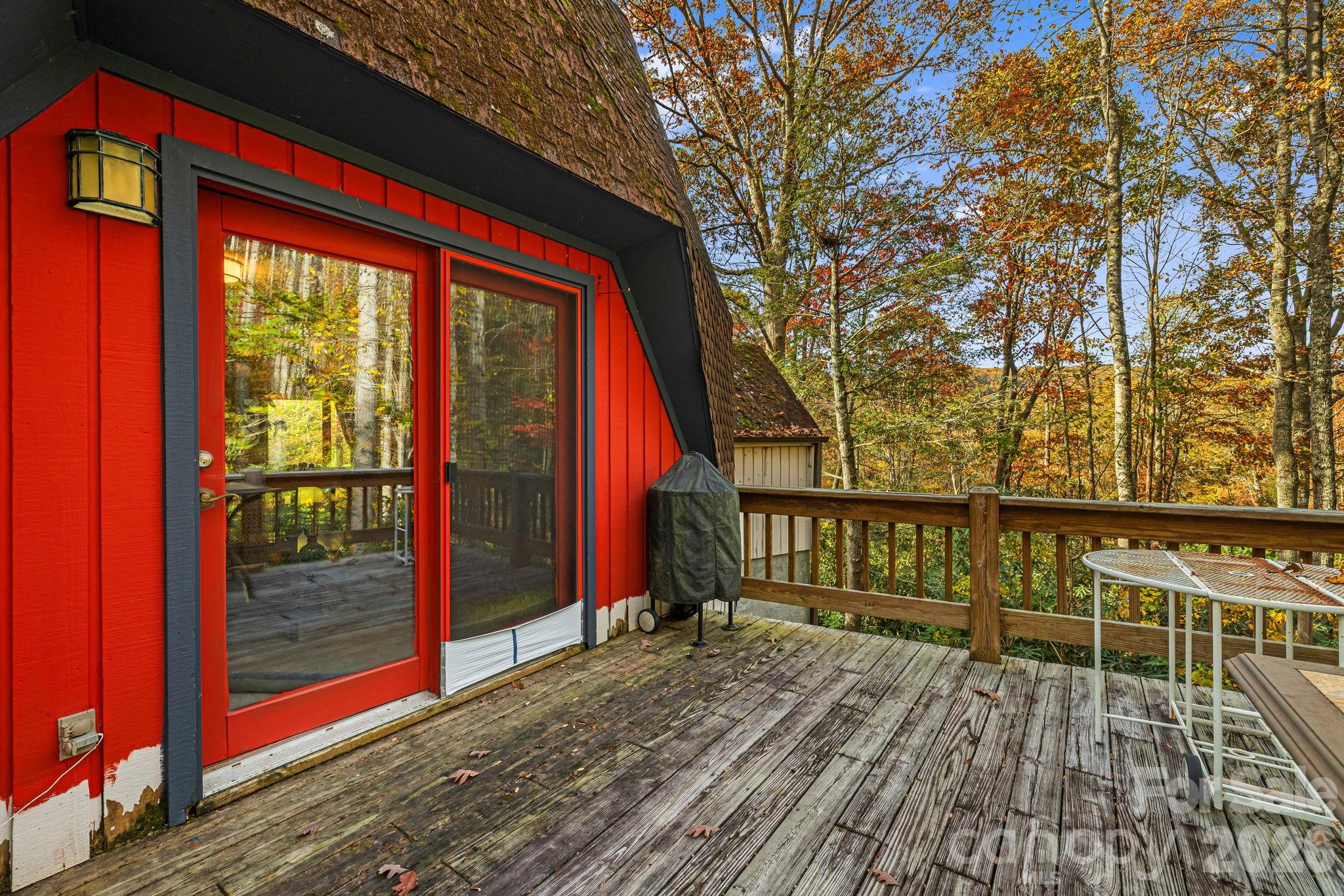 Single Family Residence at 425 Bob Barnwell Road, Asheville, photo 41 of 48