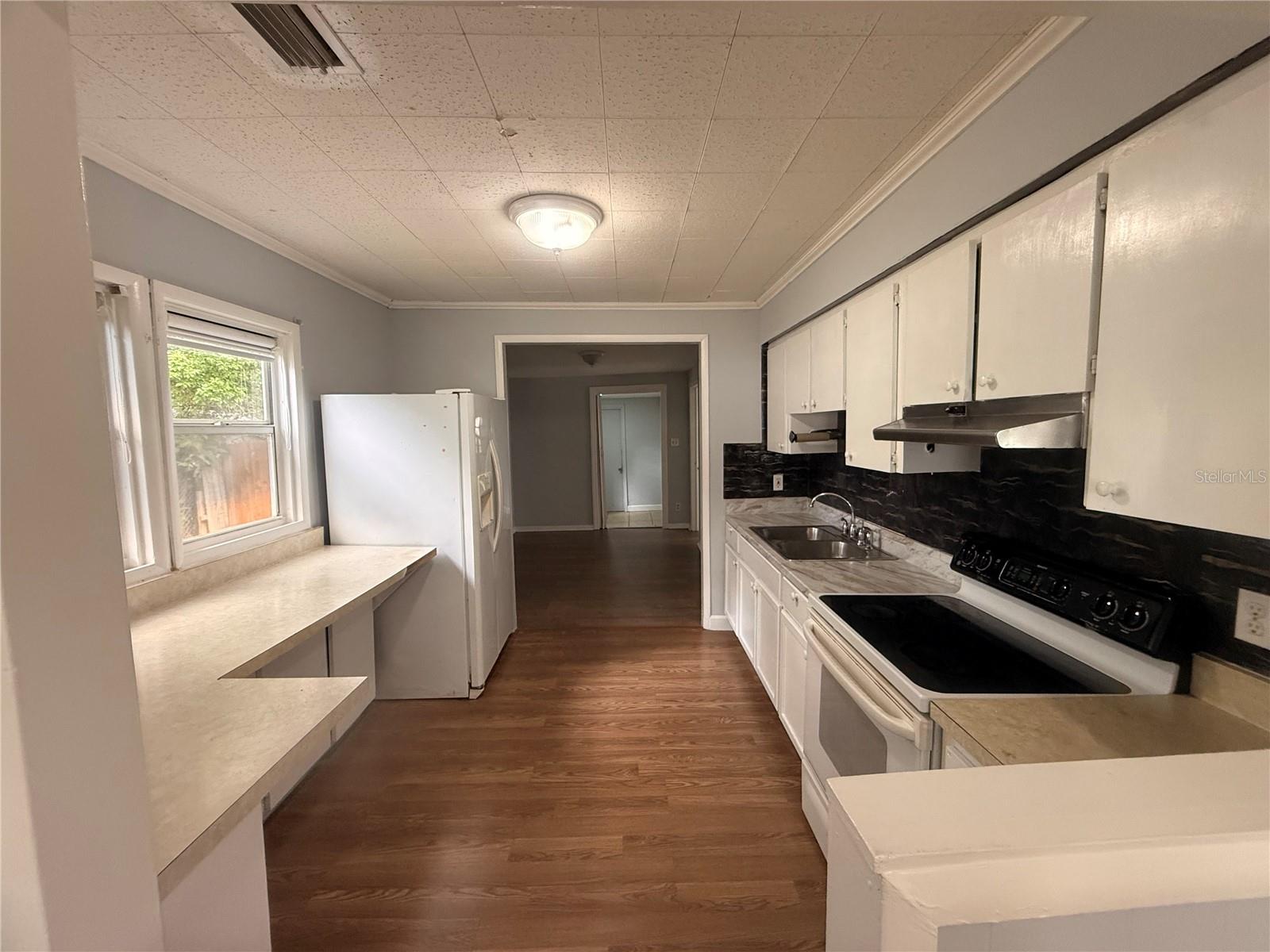 Single Family Residence at 8425 N JONES AVE, TAMPA, photo 16 of 37