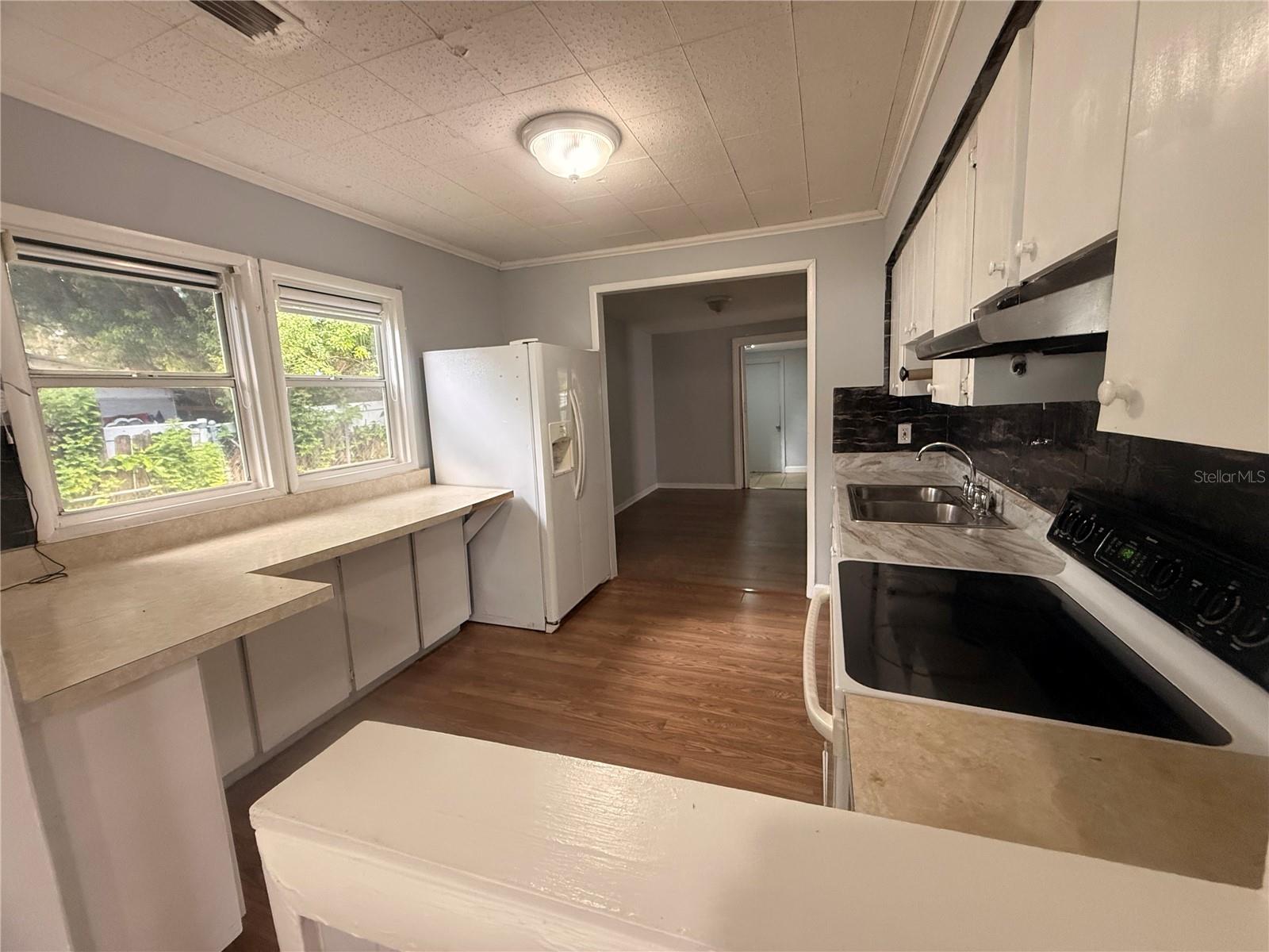 Single Family Residence at 8425 N JONES AVE, TAMPA, photo 36 of 37