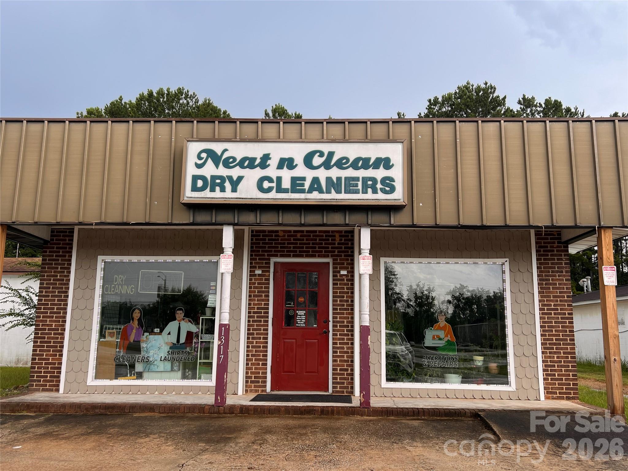 Retail at 1313, 1317 Hwy 9 ByPass W, Lancaster, photo 2 of 12
