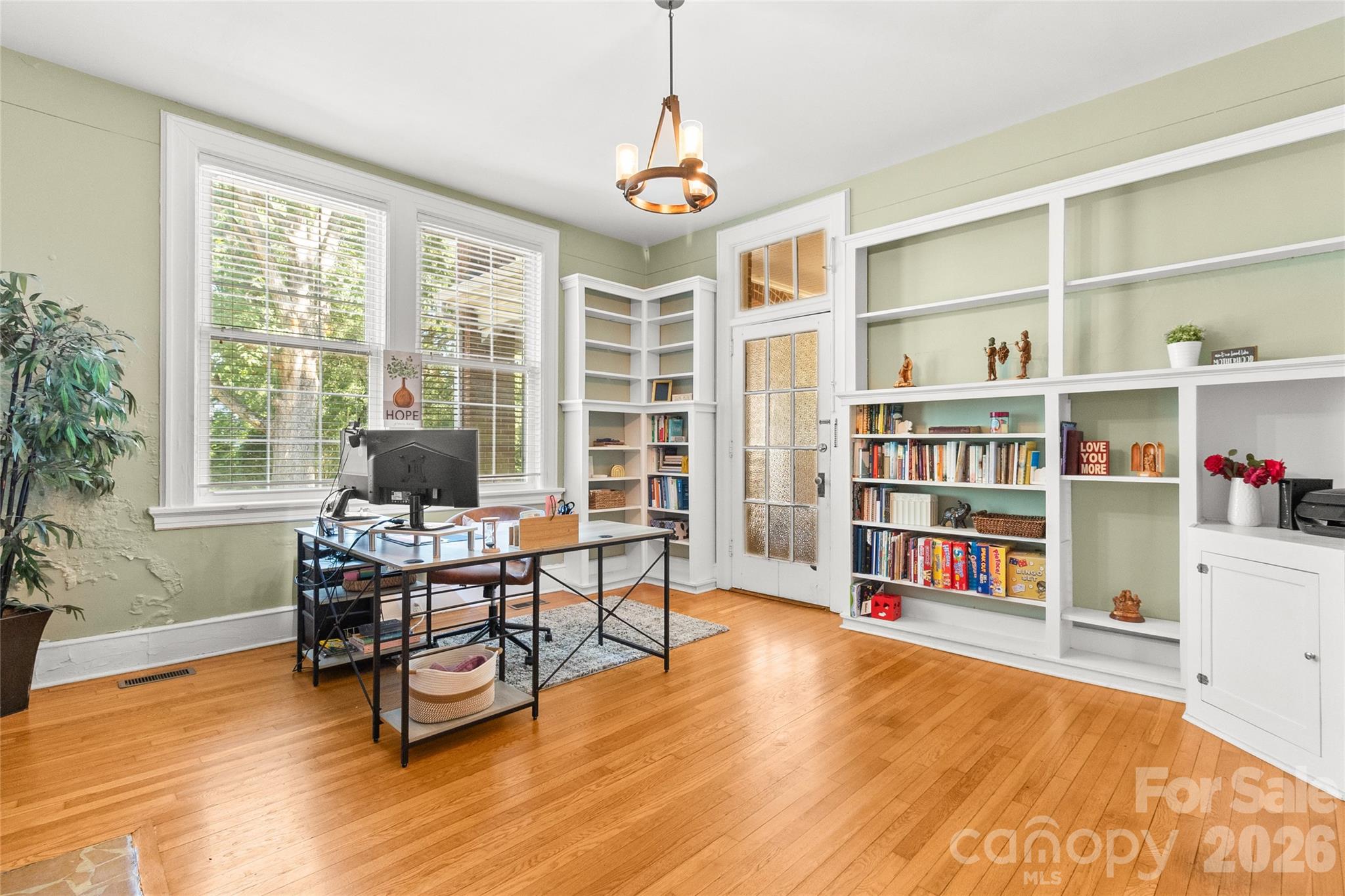 bedroom on main level being used as a library/office - 2510 Shelton Avenue, Statesville