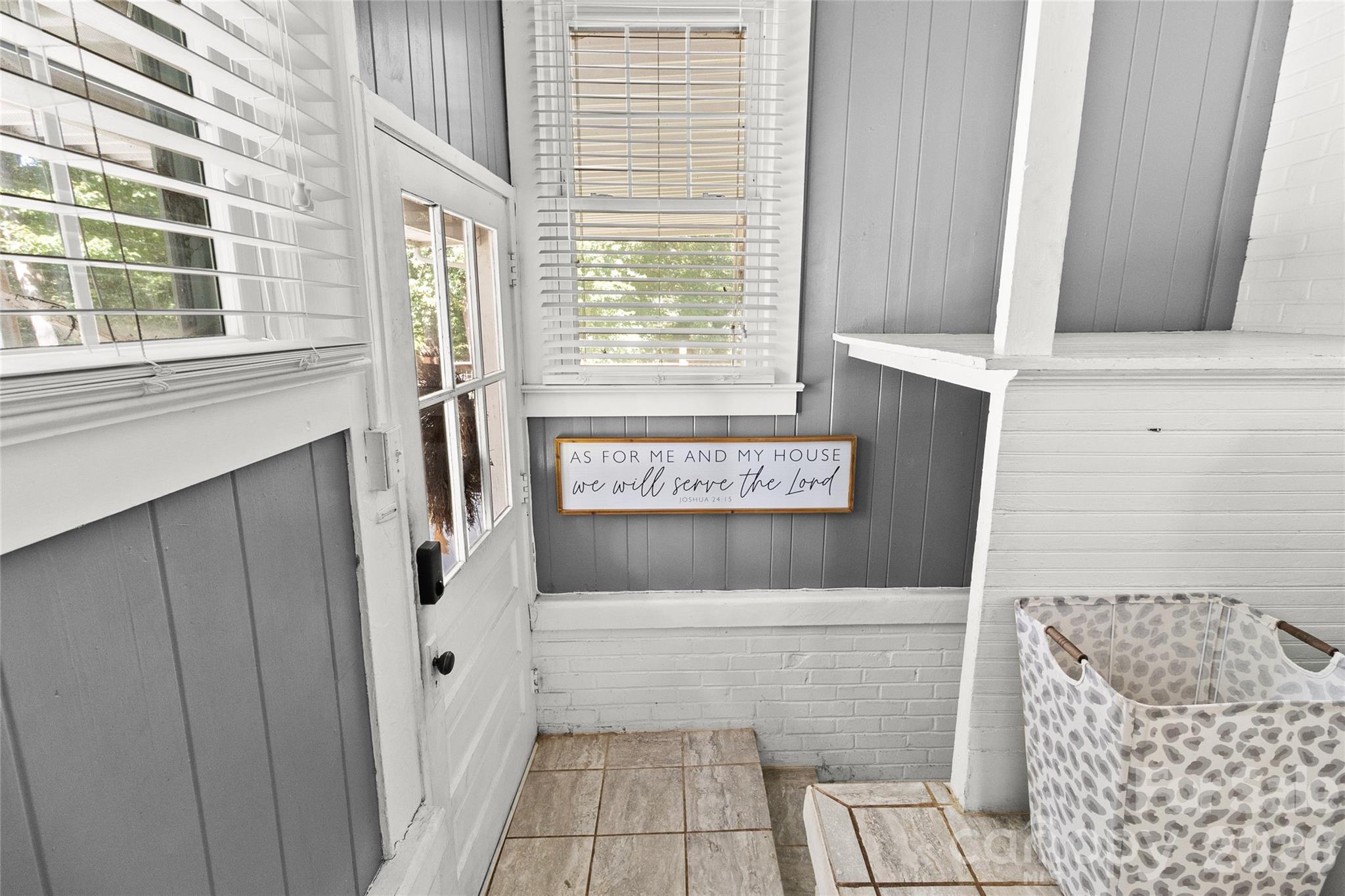 laundry room/rear entry hall - 2510 Shelton Avenue, Statesville