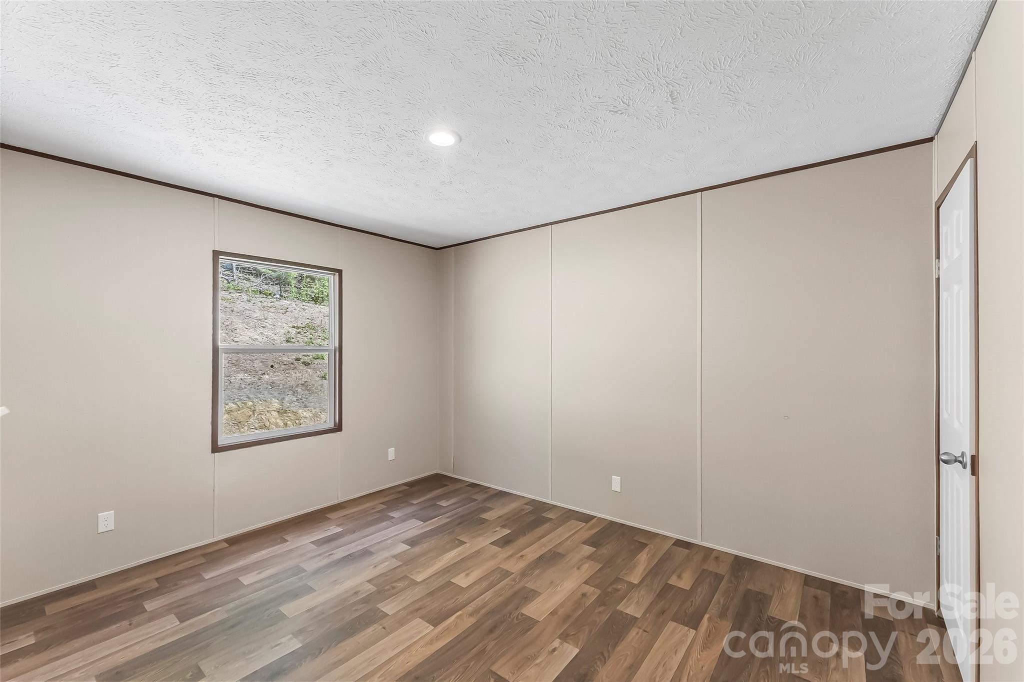 Single Family Residence at 179 Ada Way, Hendersonville, photo 15 of 23