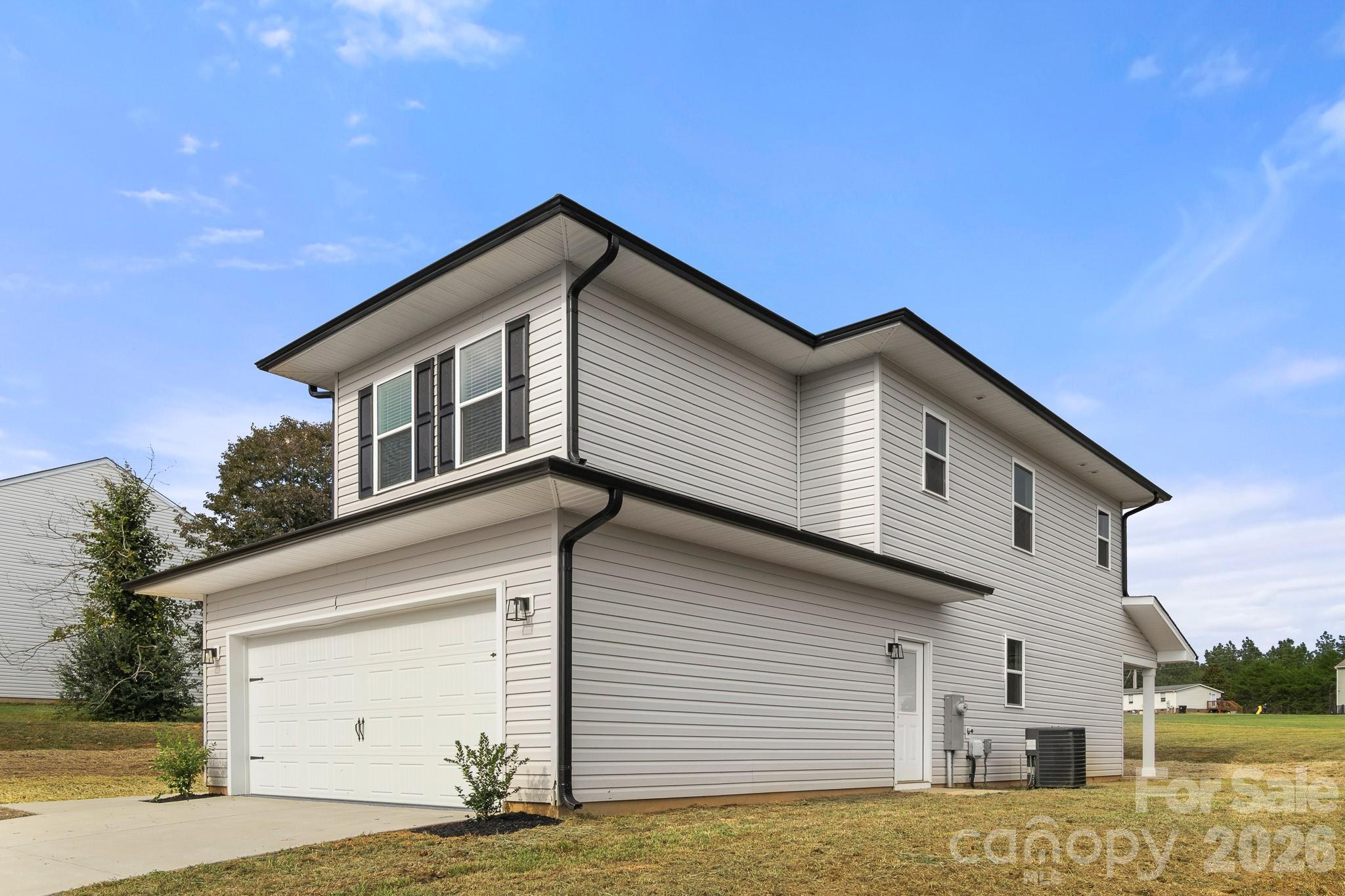 Single Family Residence at 2005 Germany Drive, Dallas, photo 2 of 48