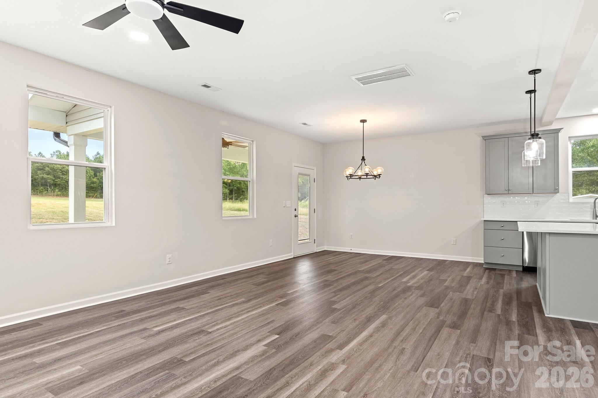 Single Family Residence at 2005 Germany Drive, Dallas, photo 17 of 48