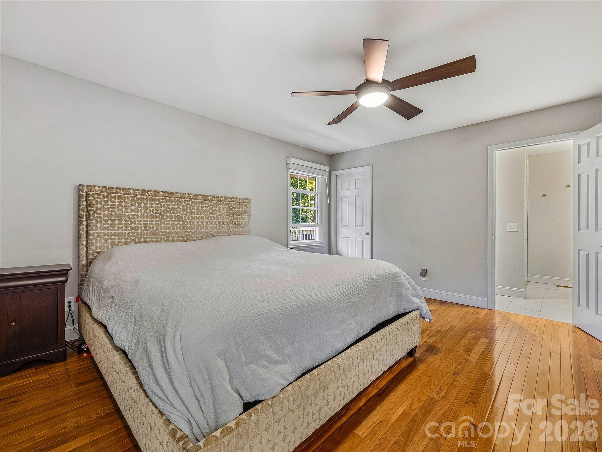 Single Family Residence at 531 Bluebird Ridge, Asheville, photo 23 of 37