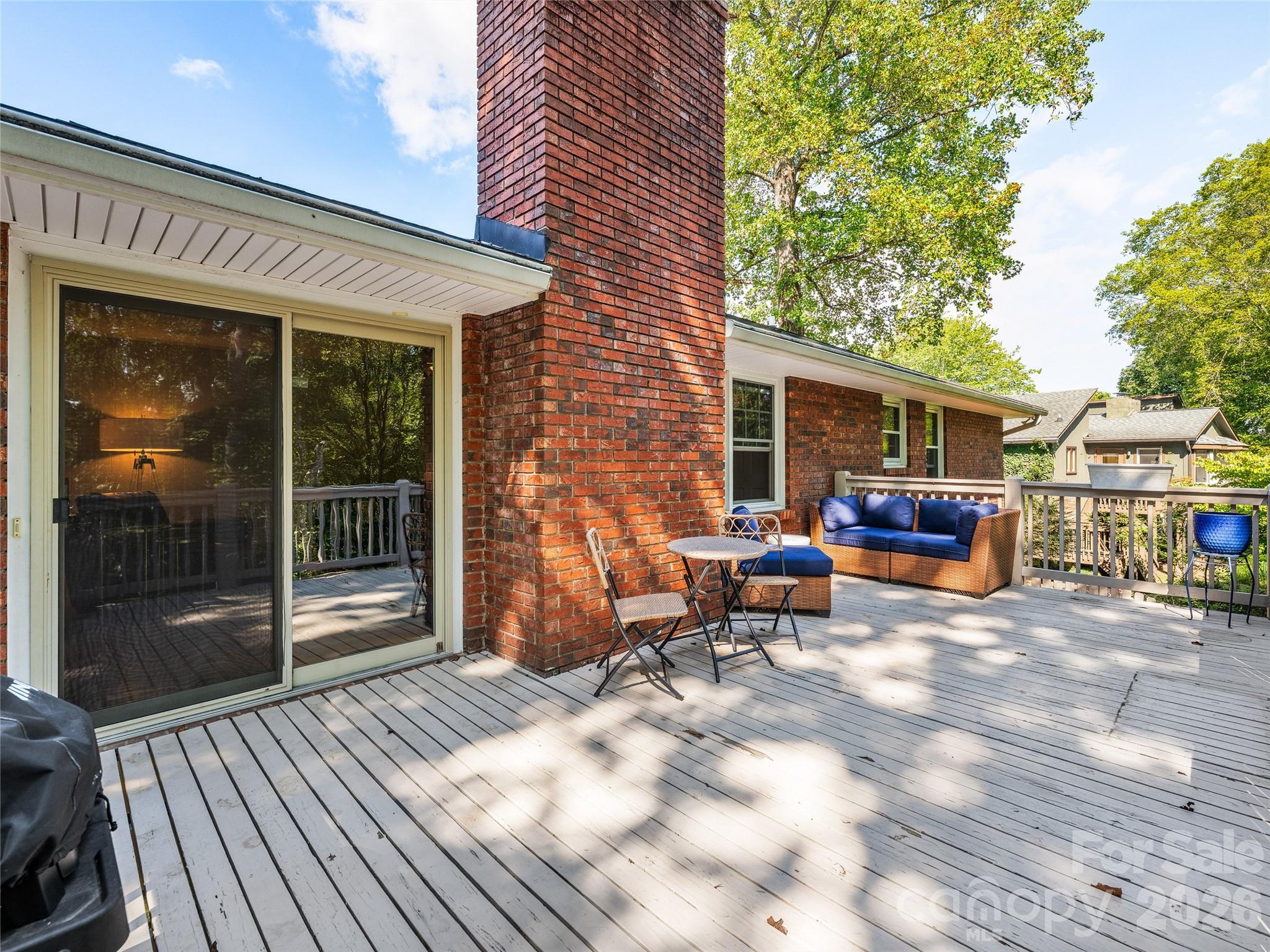 Single Family Residence at 531 Bluebird Ridge, Asheville, photo 33 of 37