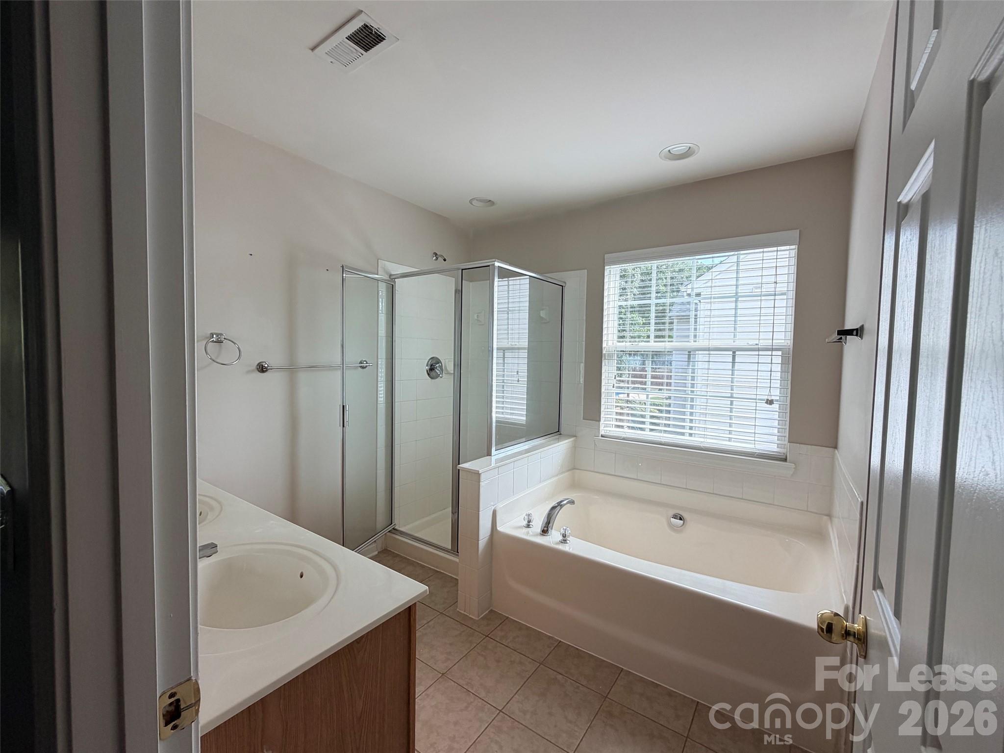 Primary Bathroom upstairs - 7800 Antique Circle, Waxhaw