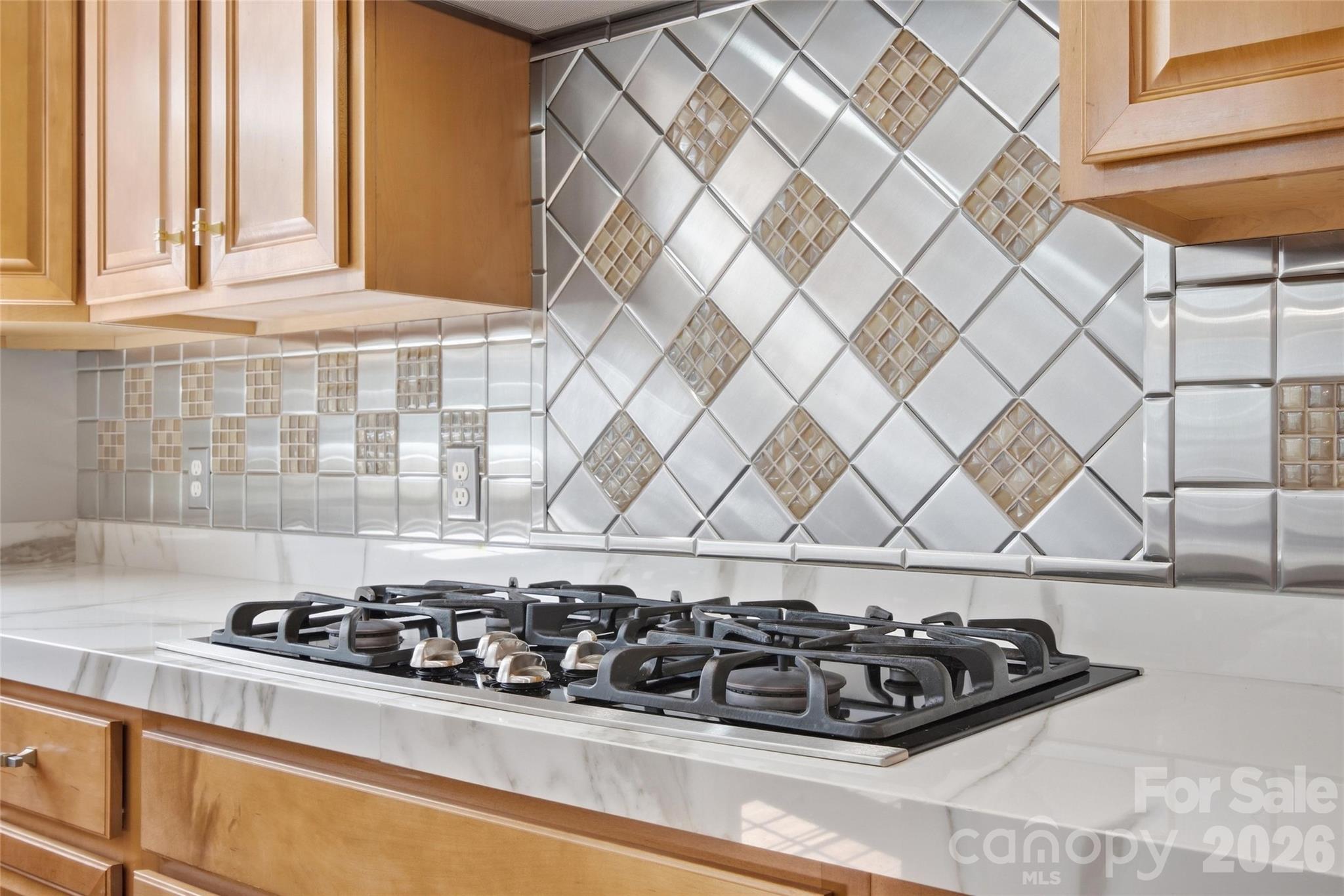Gas range and hood - 5134 Cressingham Drive, Indian Land