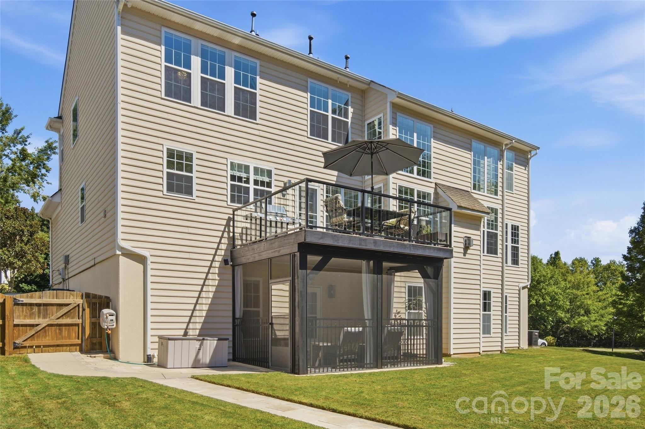 Beautiful hardscapes in front and back - 5134 Cressingham Drive, Indian Land
