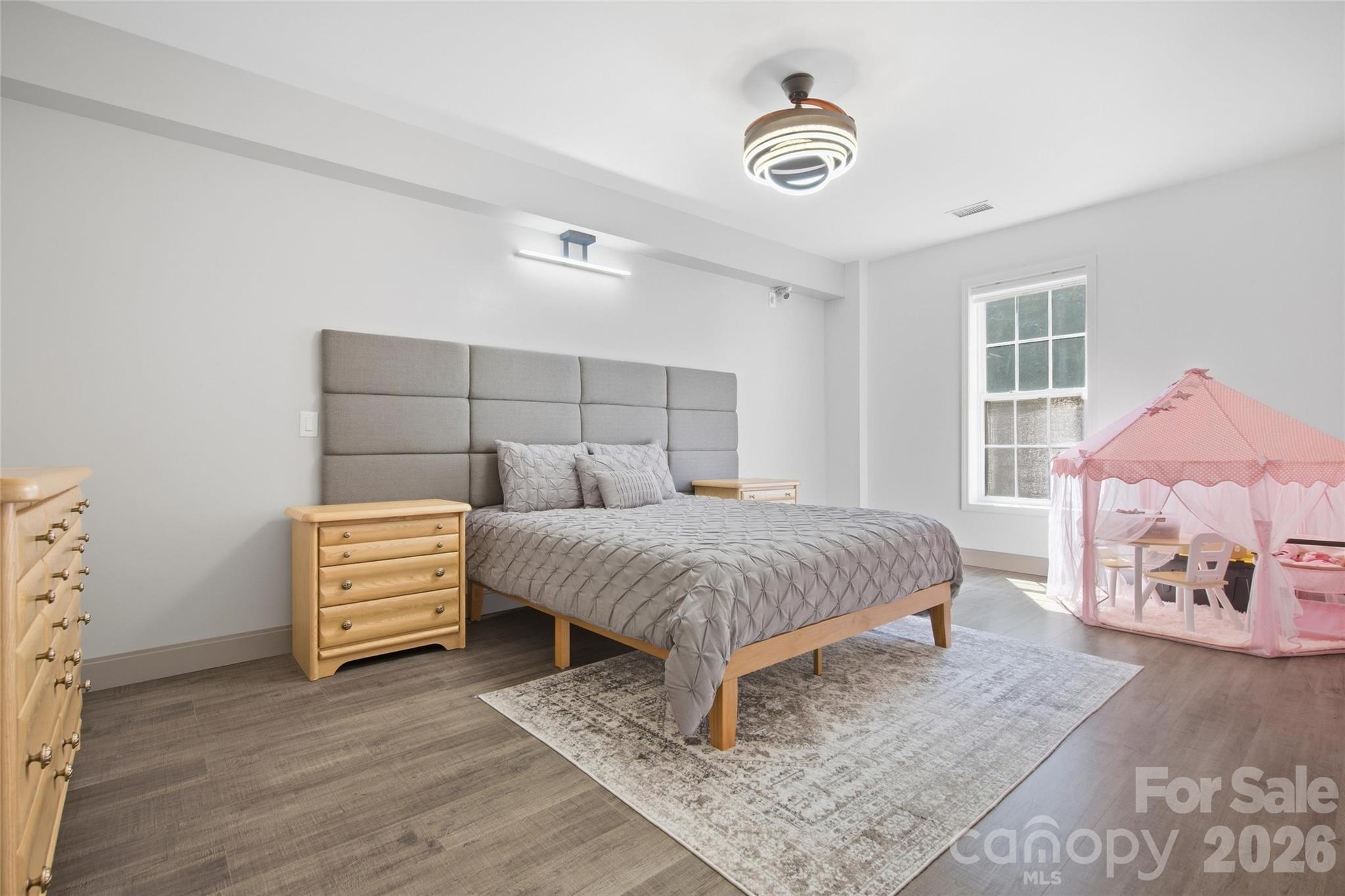 living quarters in basement - 5134 Cressingham Drive, Indian Land