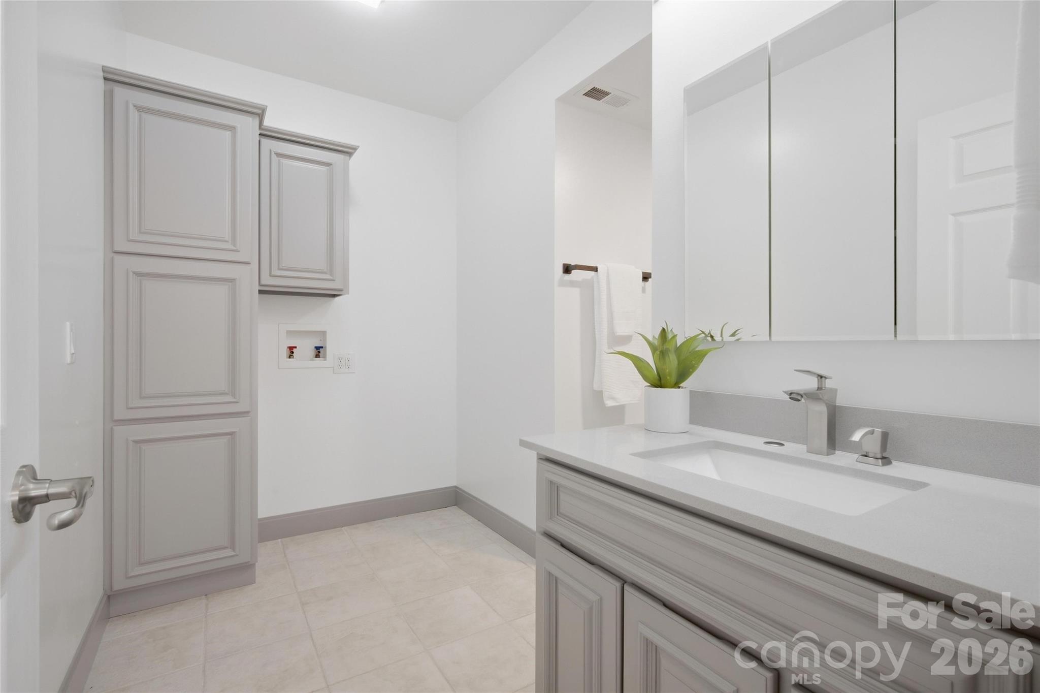 plumbed for secondary washer/dryer full size stackable - 5134 Cressingham Drive, Indian Land